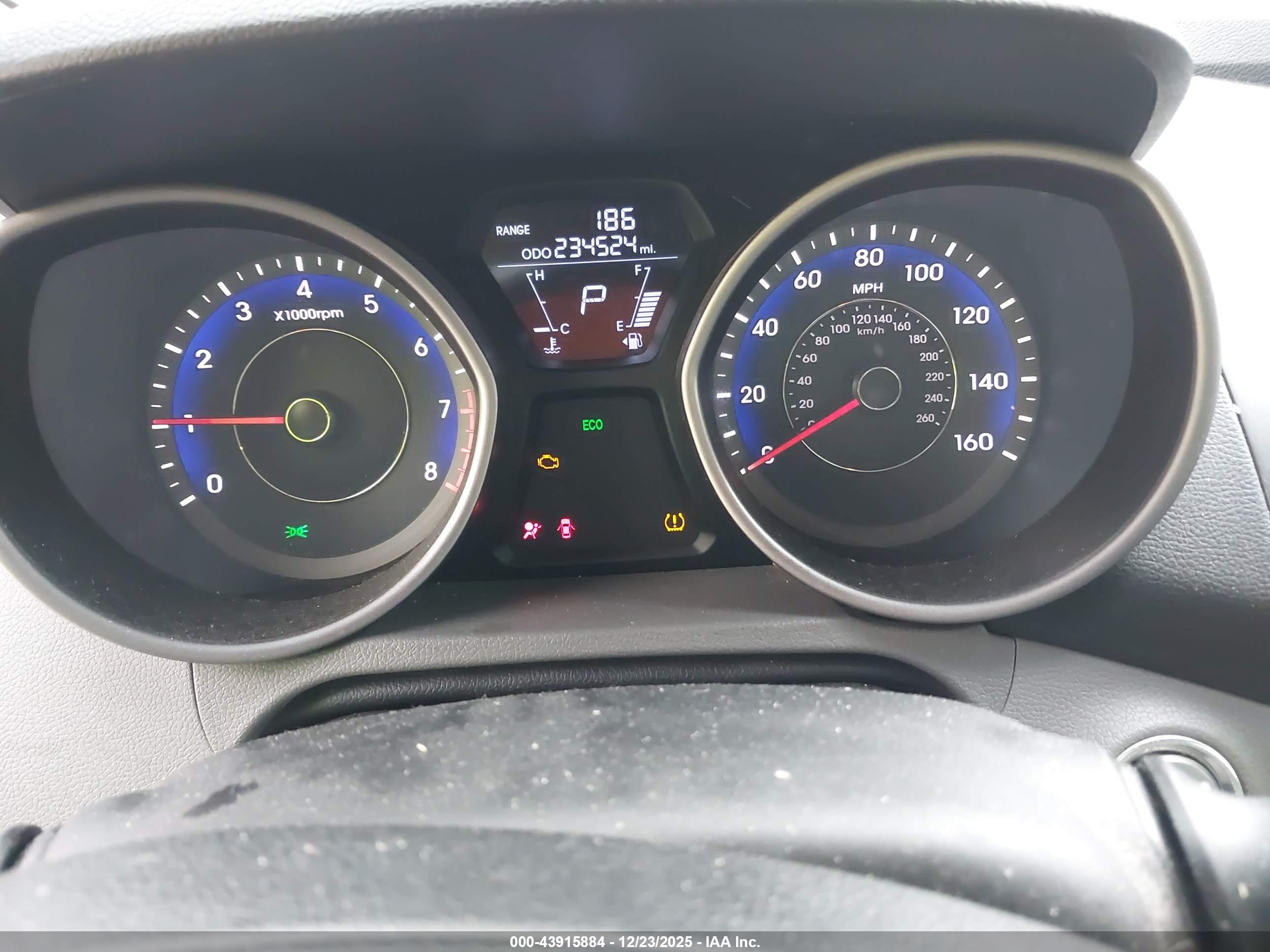 HYUNDAI ELANTRA image 7