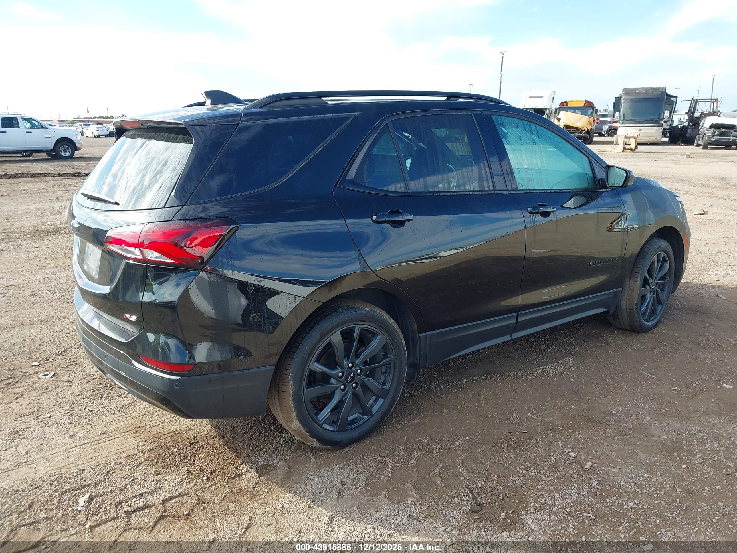 CHEVROLET EQUINOX image 4