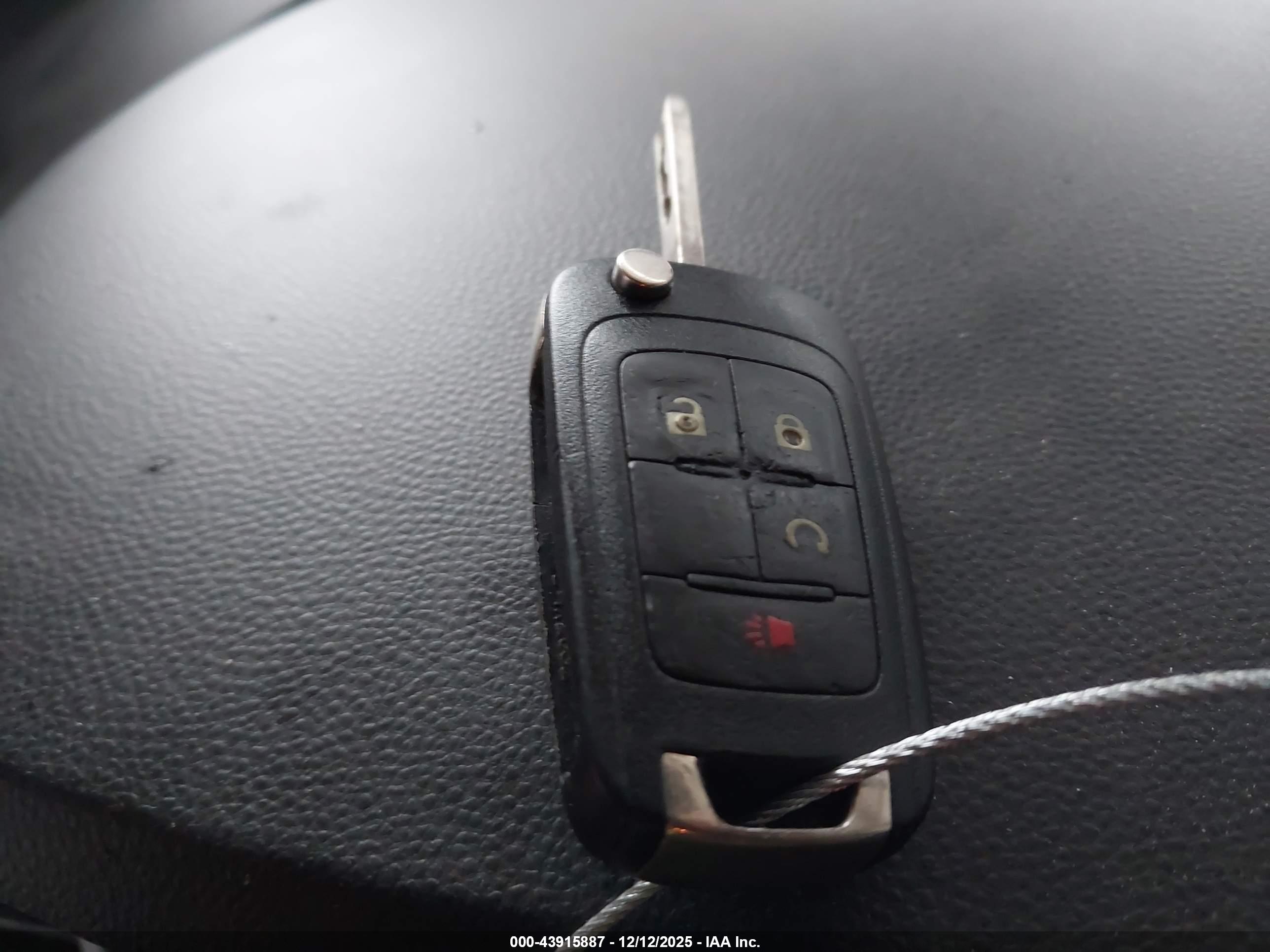 CHEVROLET EQUINOX image 11