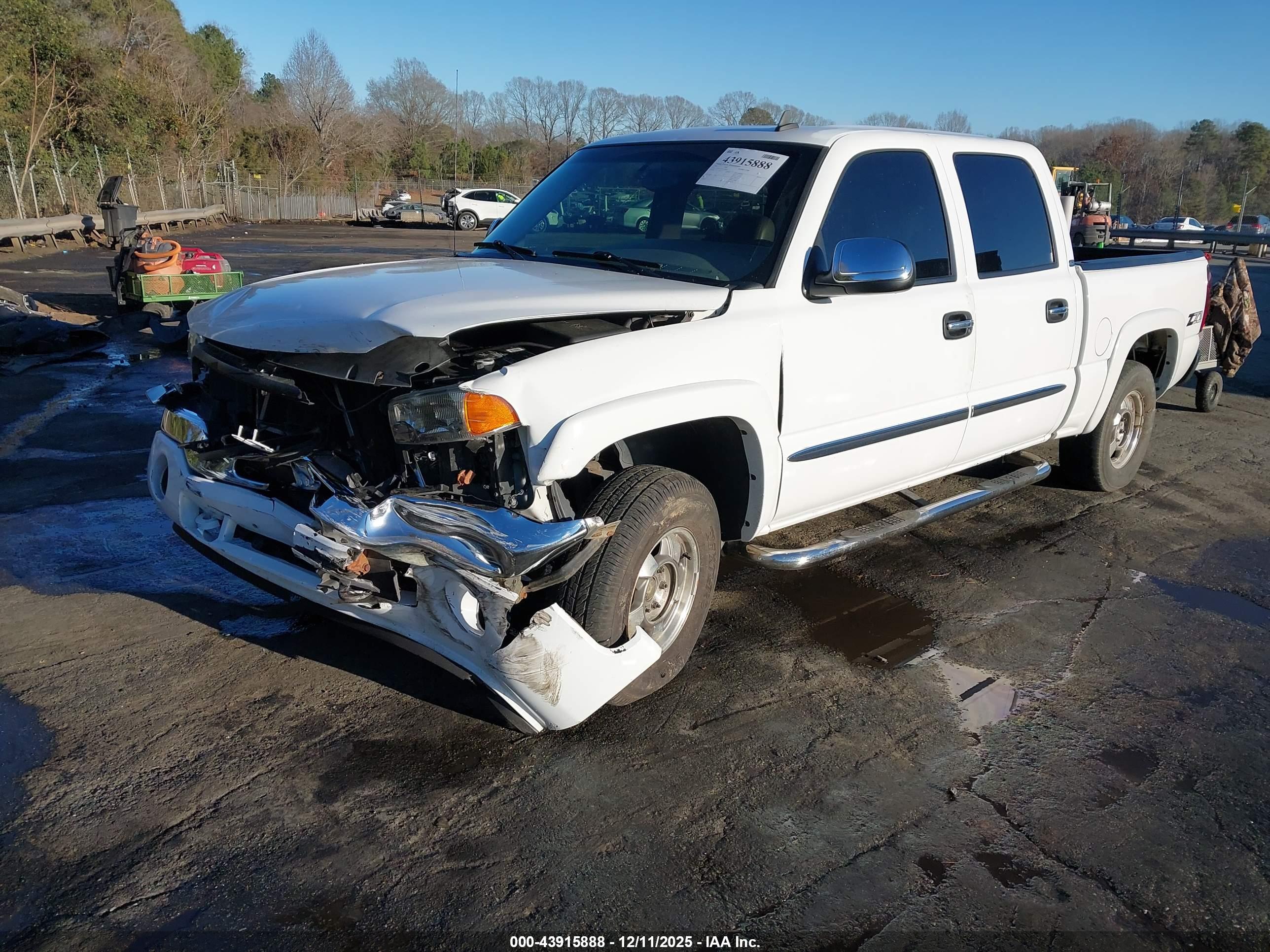GMC SIERRA image 2