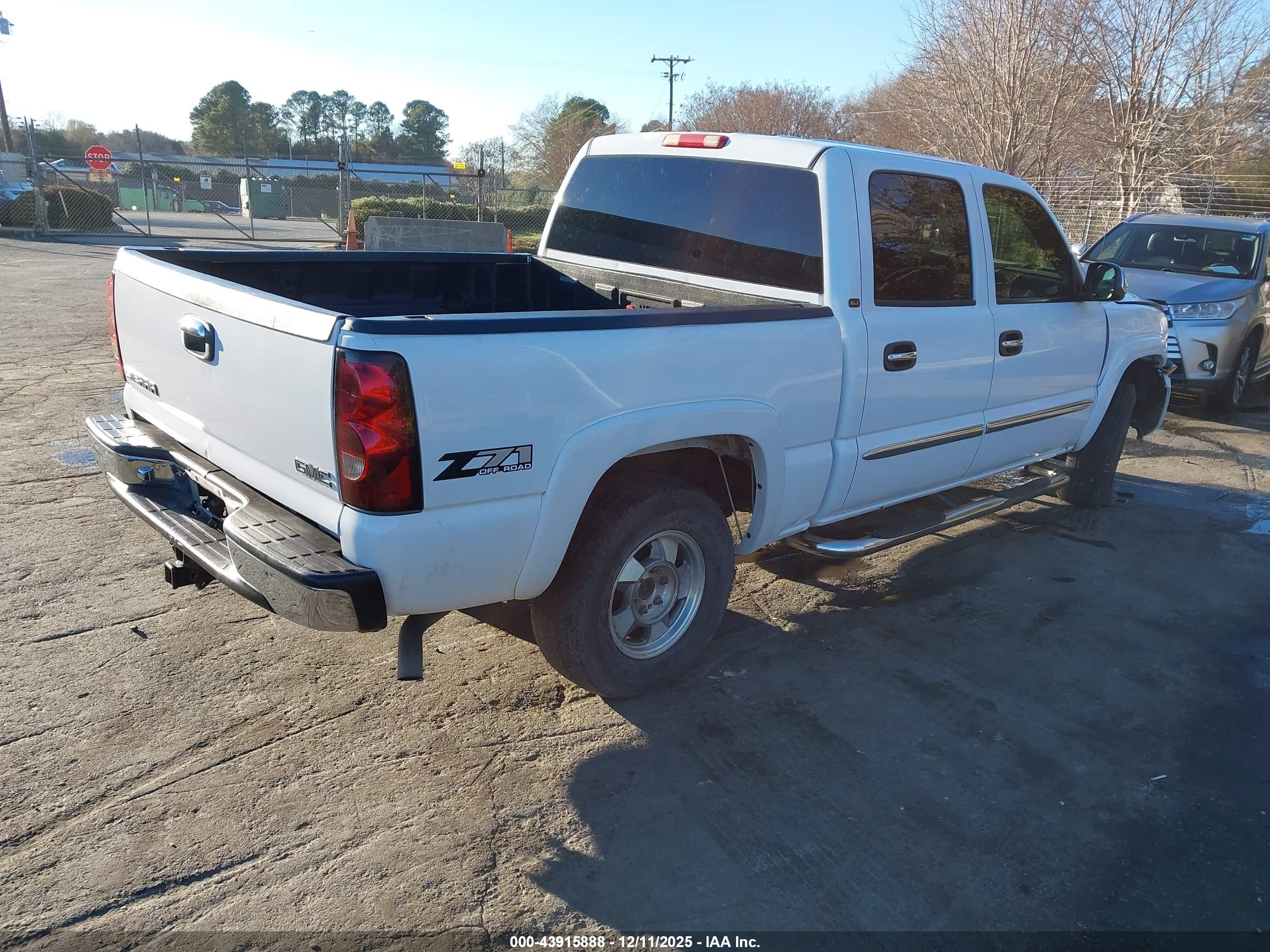 GMC SIERRA image 4