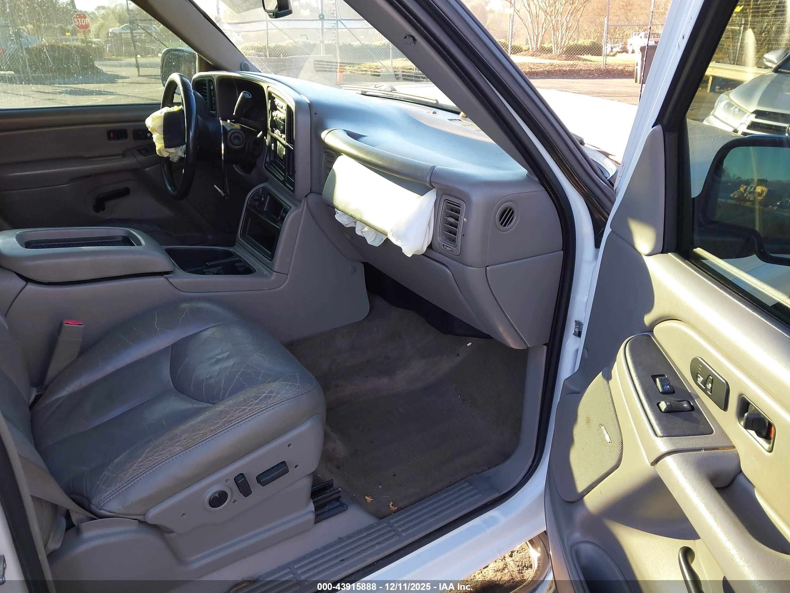GMC SIERRA image 5