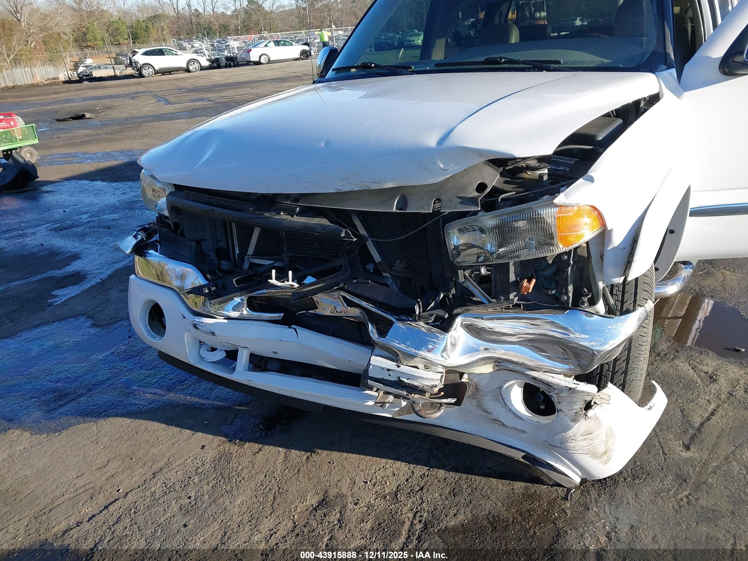 GMC SIERRA image 6