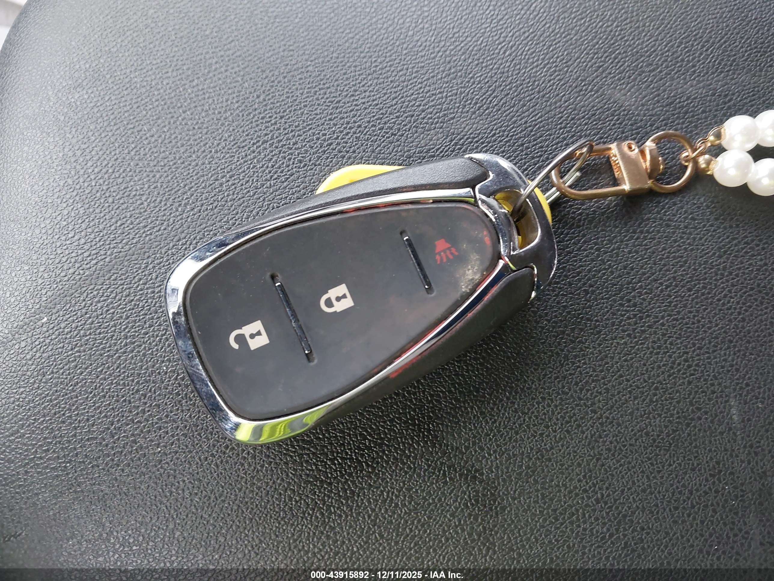 CHEVROLET EQUINOX image 11