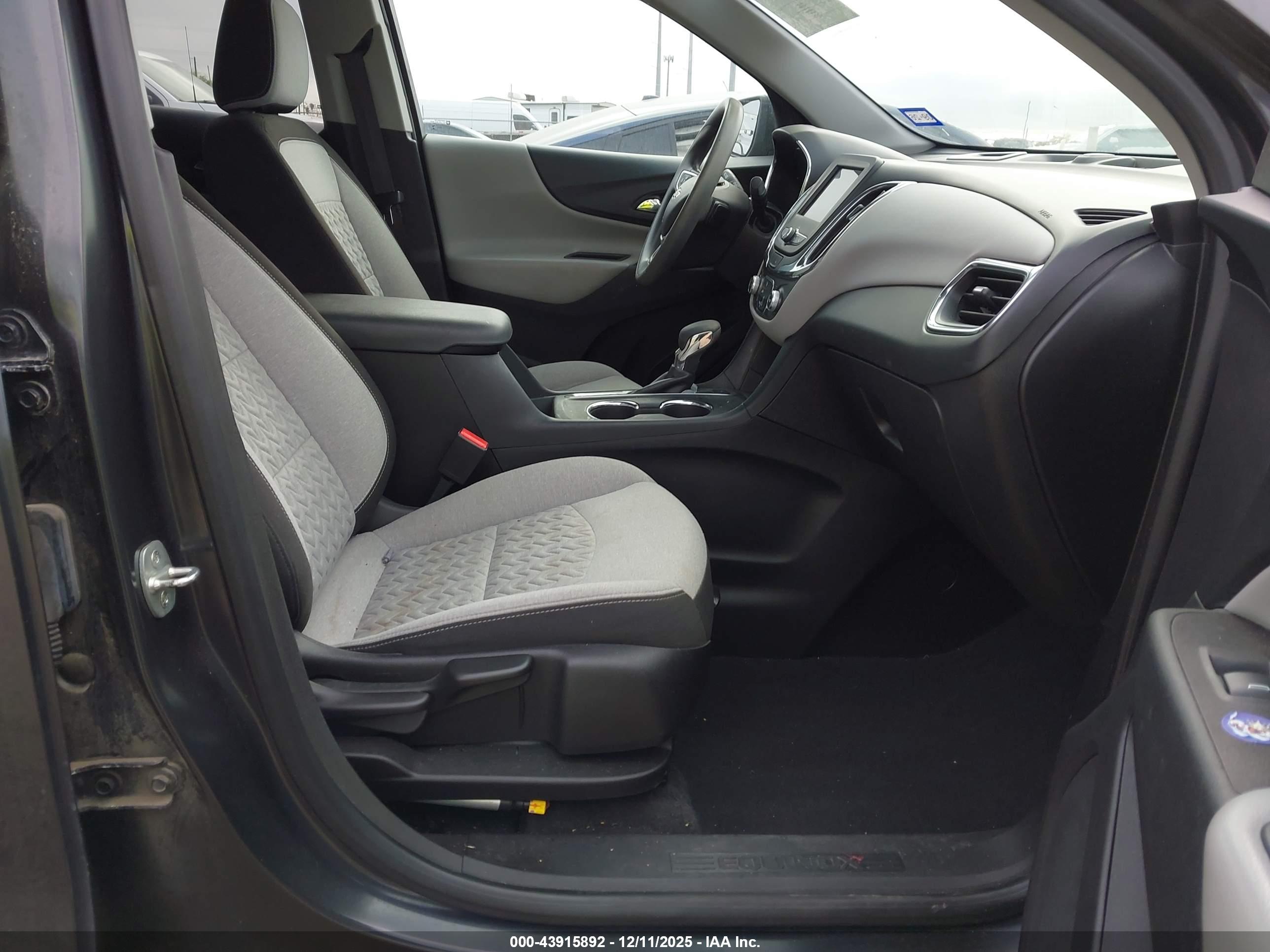 CHEVROLET EQUINOX image 5
