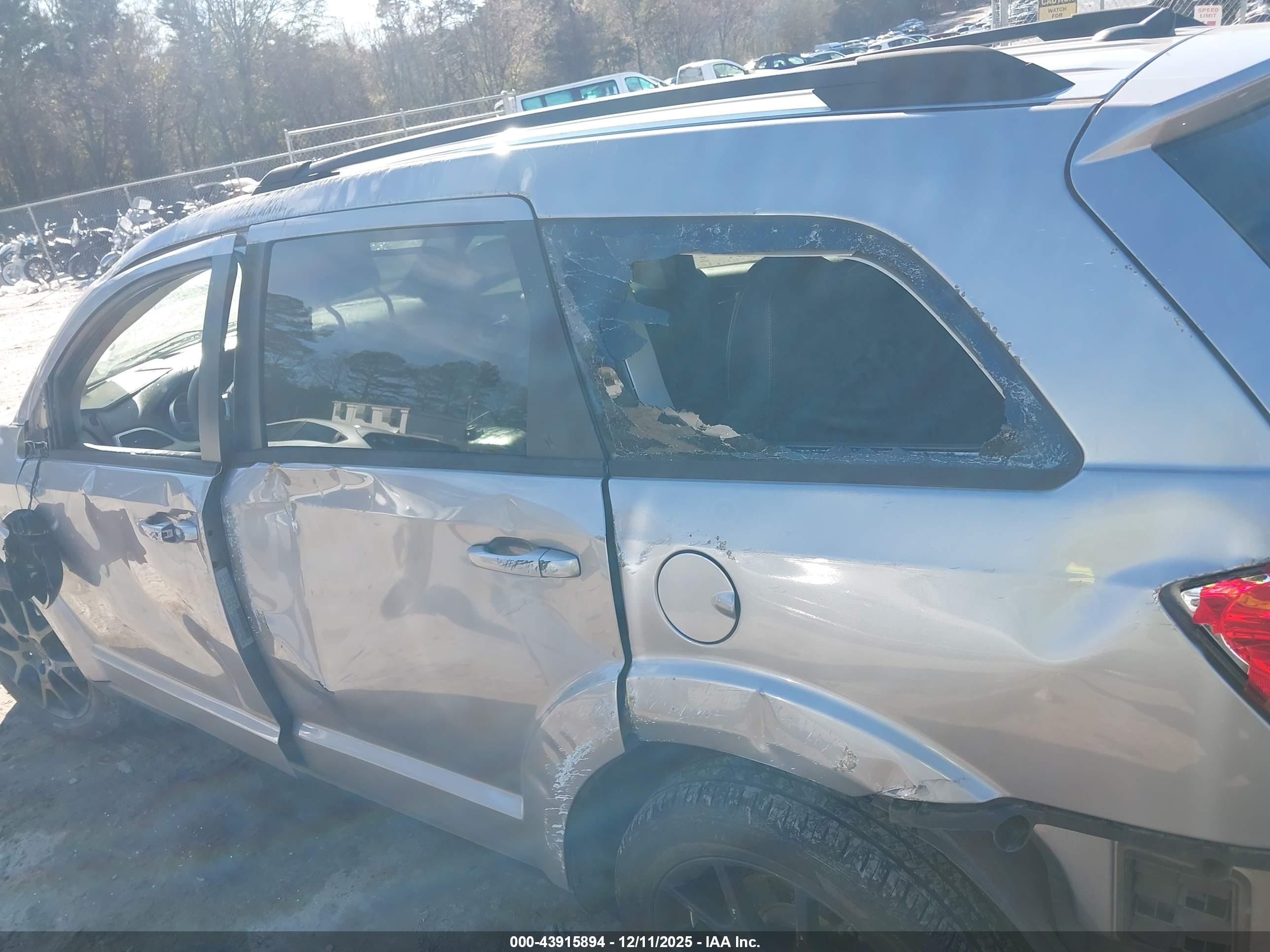 DODGE JOURNEY image 6
