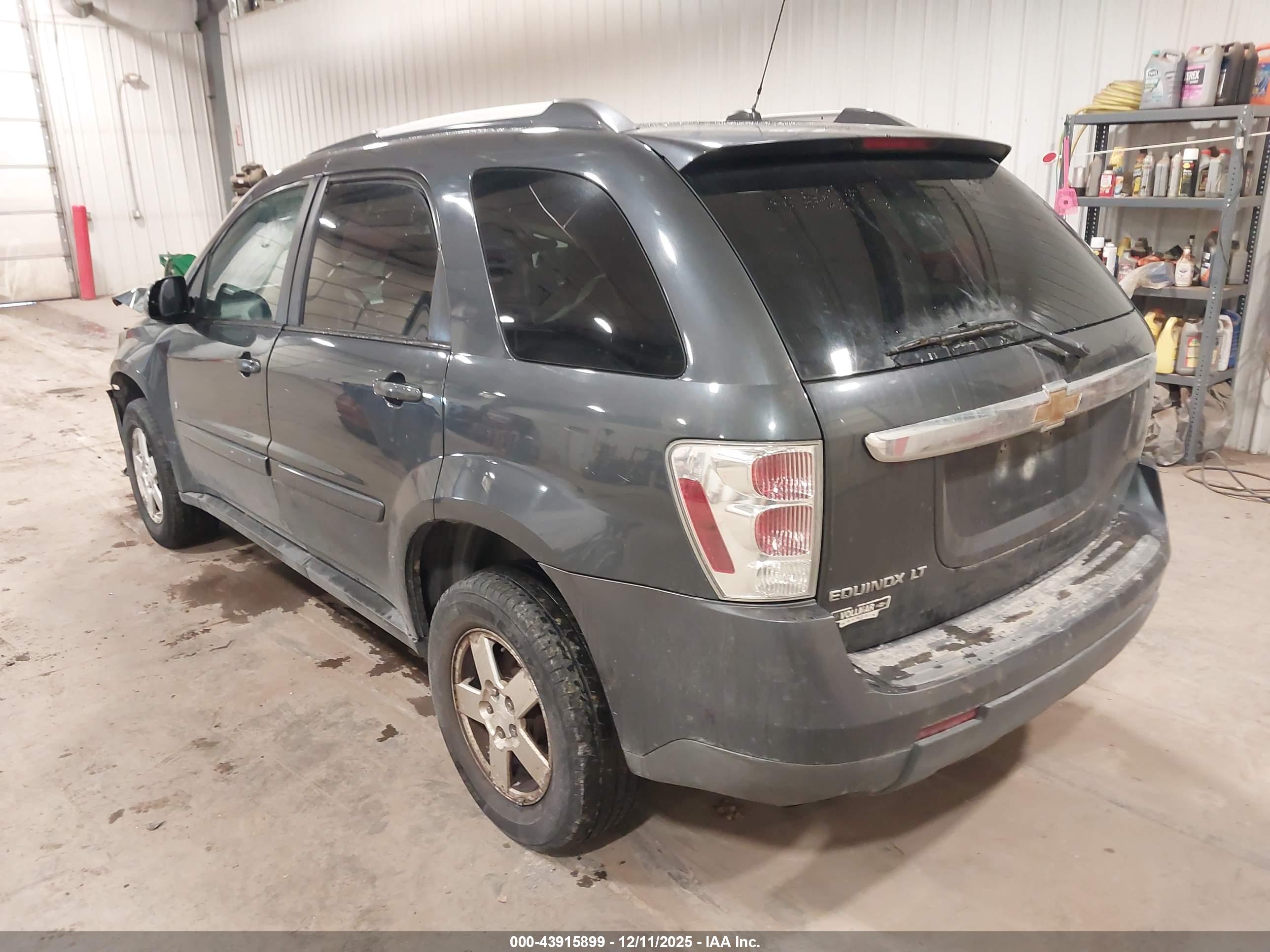 CHEVROLET EQUINOX image 3
