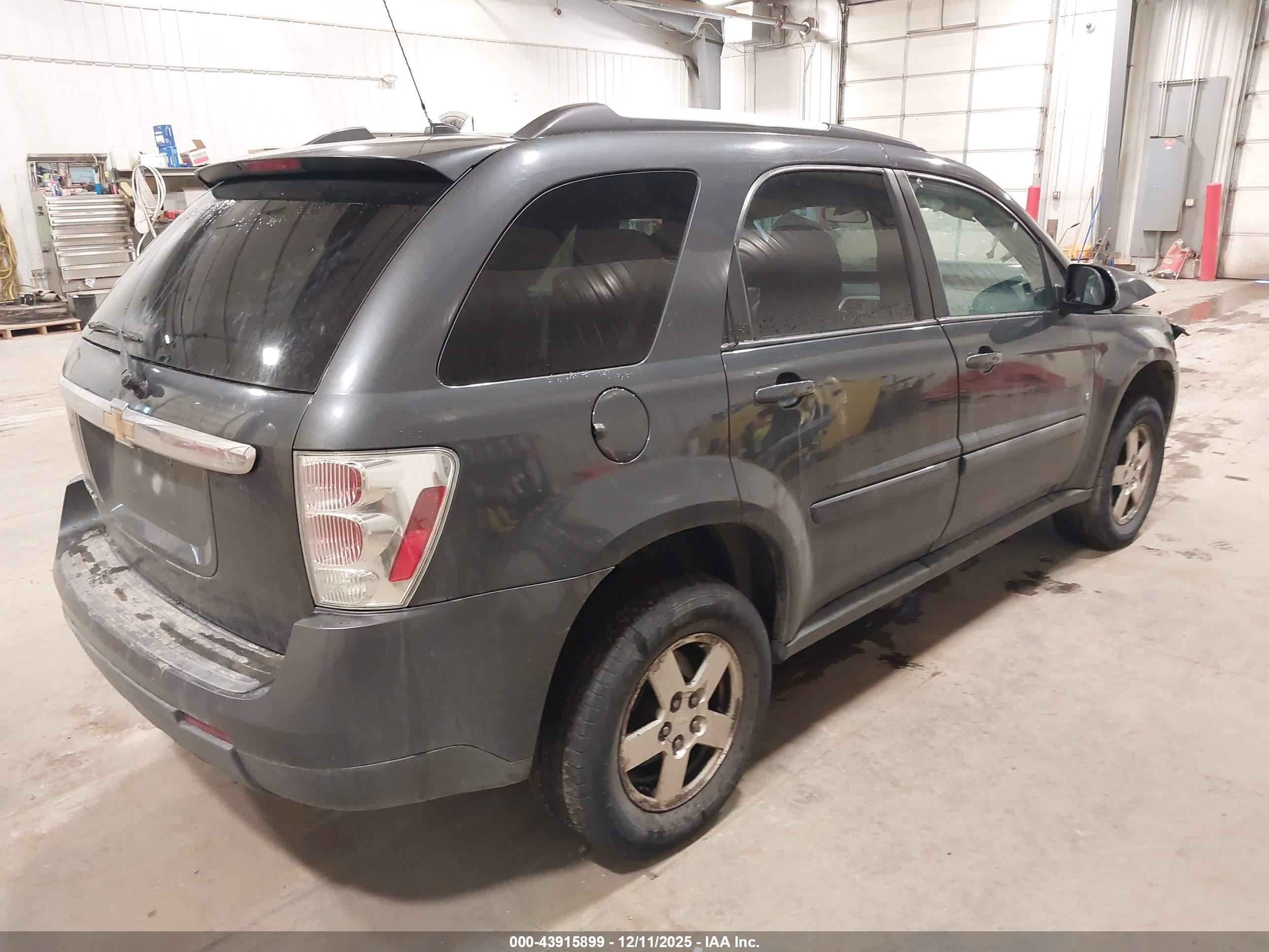 CHEVROLET EQUINOX image 4