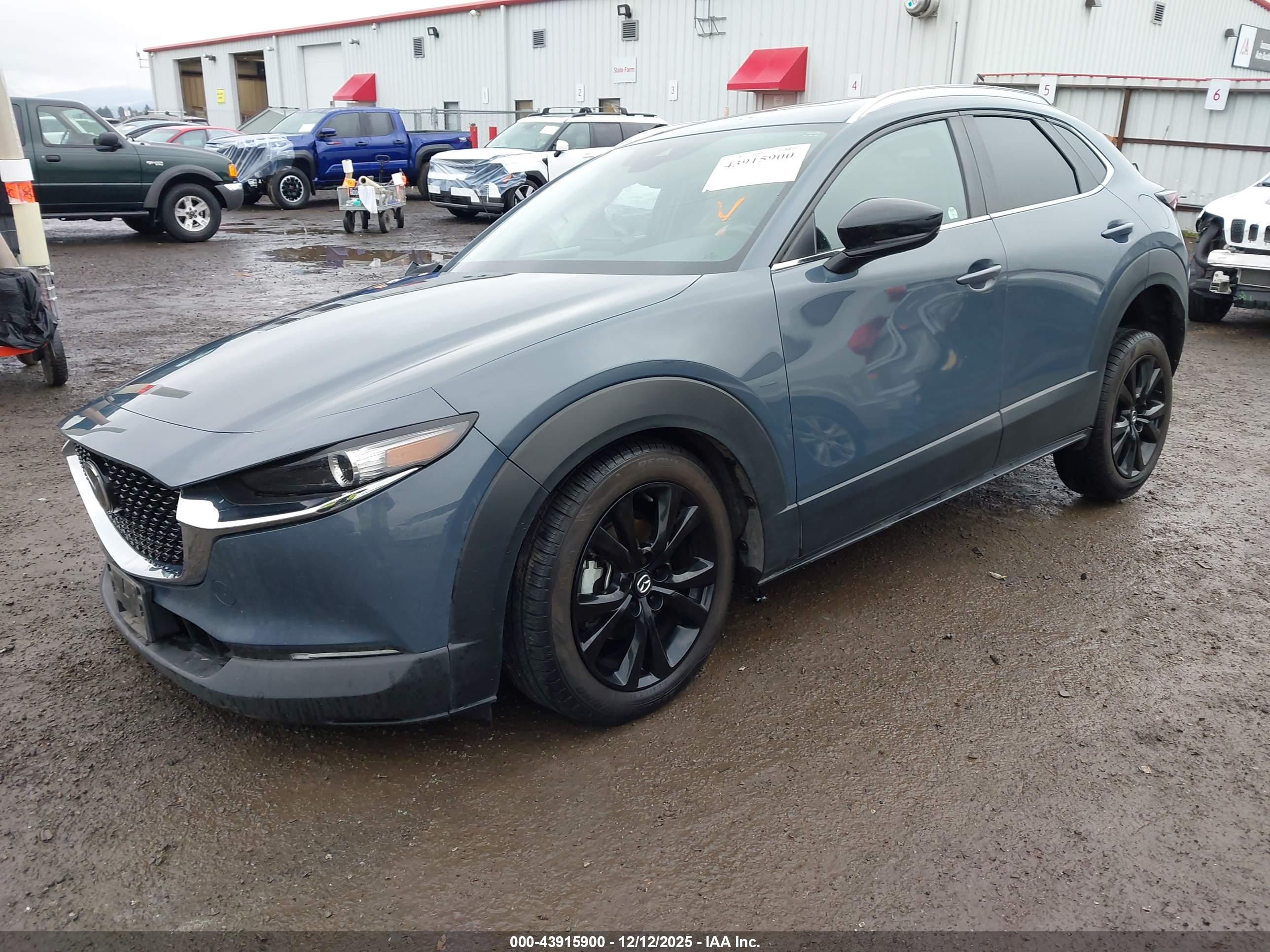MAZDA CX-30 image 2