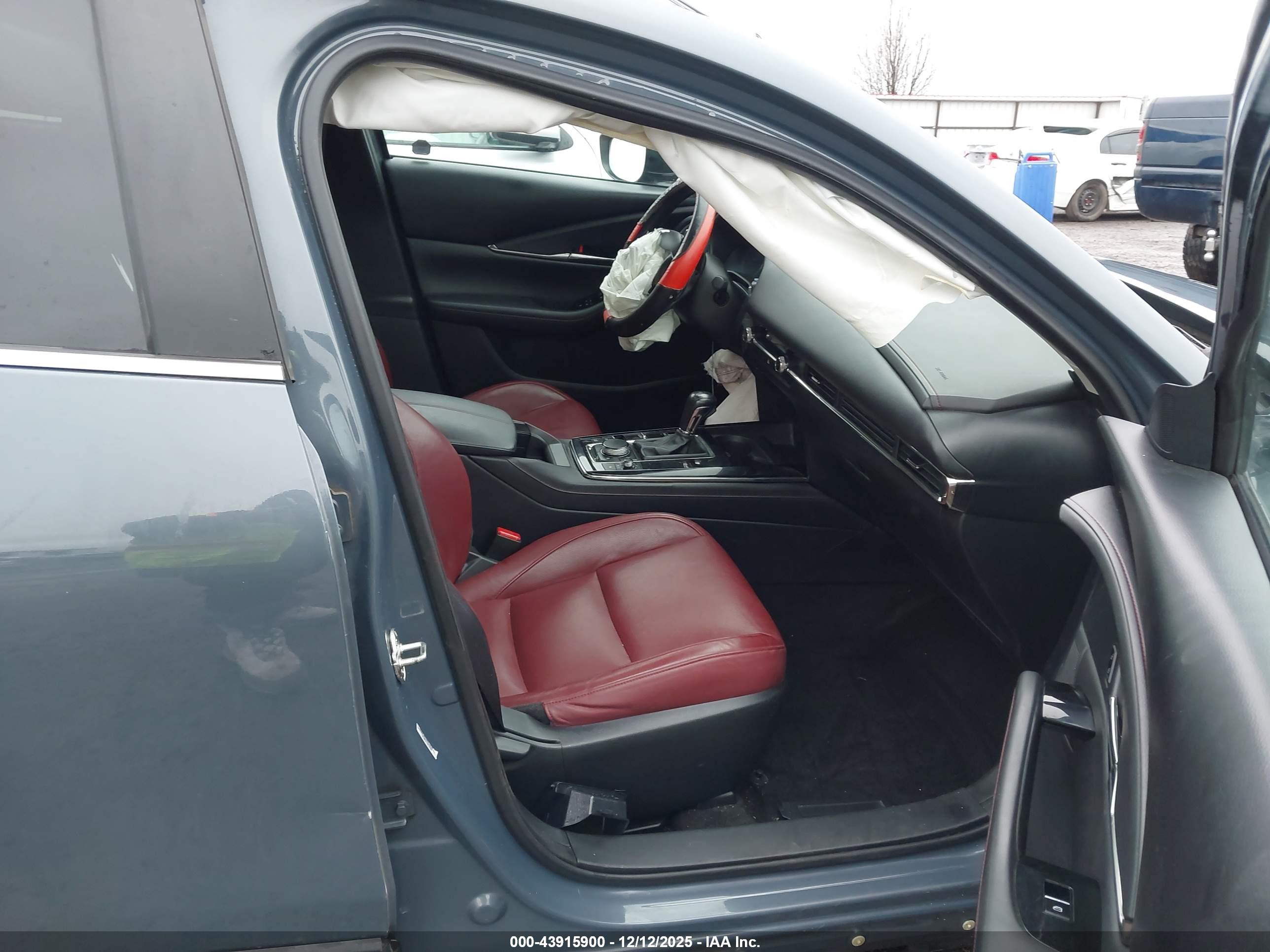 MAZDA CX-30 image 5