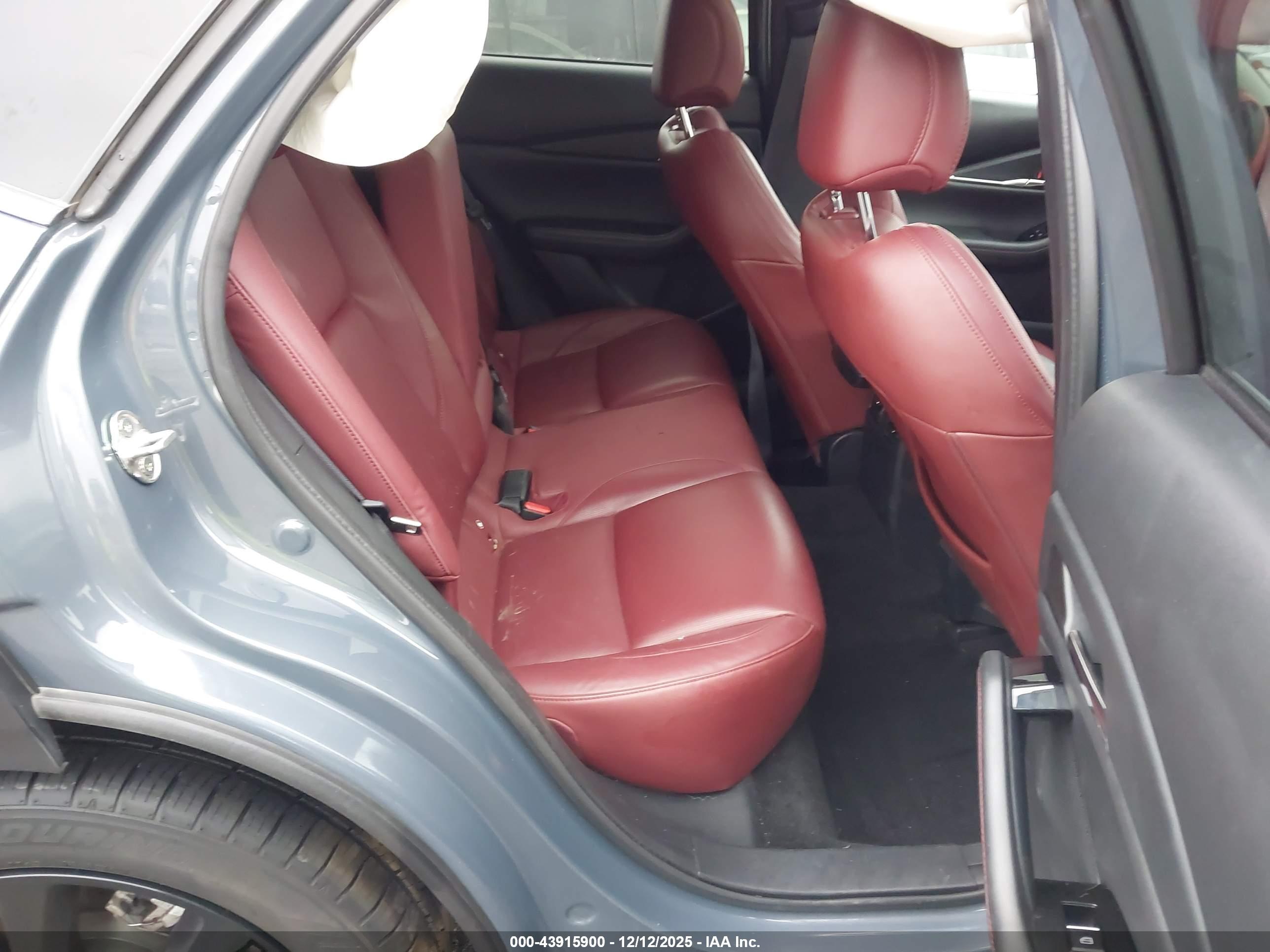 MAZDA CX-30 image 8