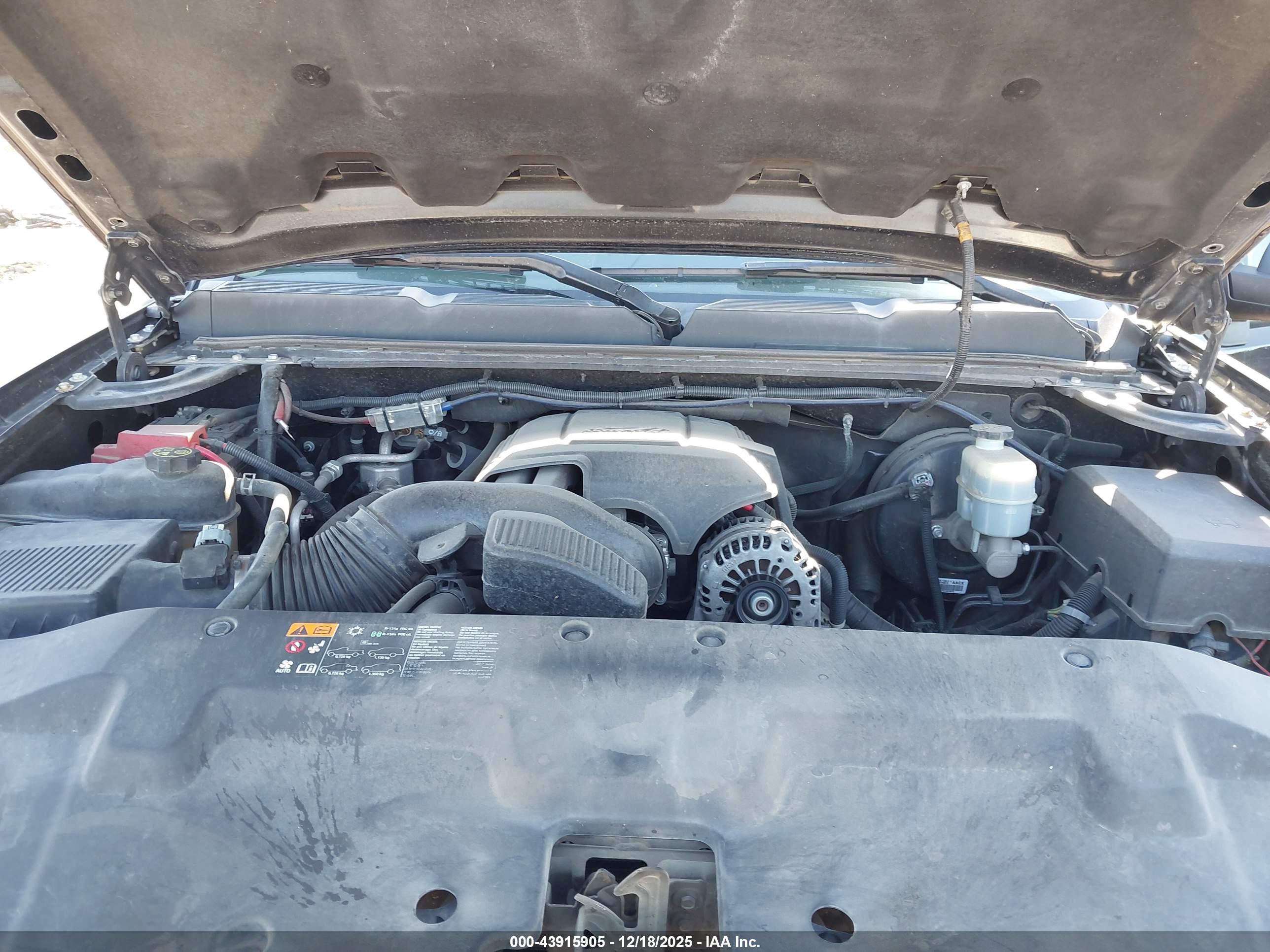 CHEVROLET SILVERADO image 10
