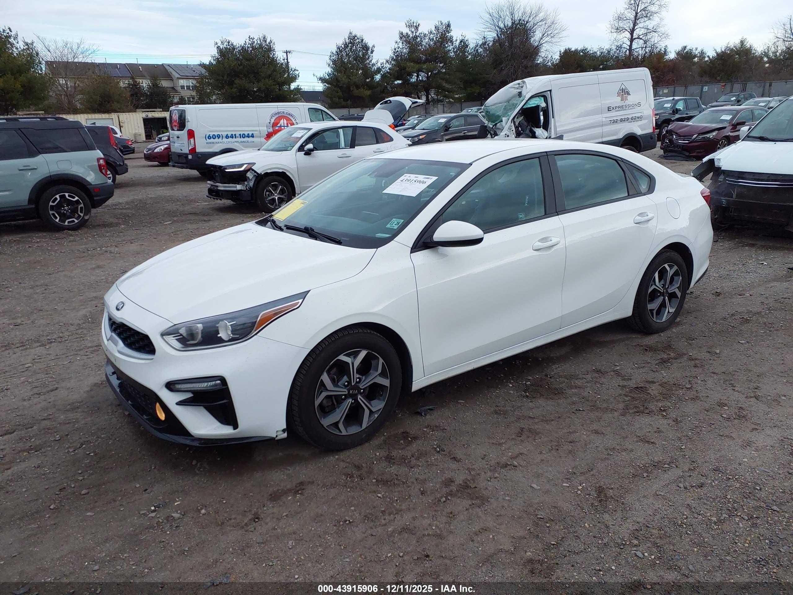 KIA FORTE image 2
