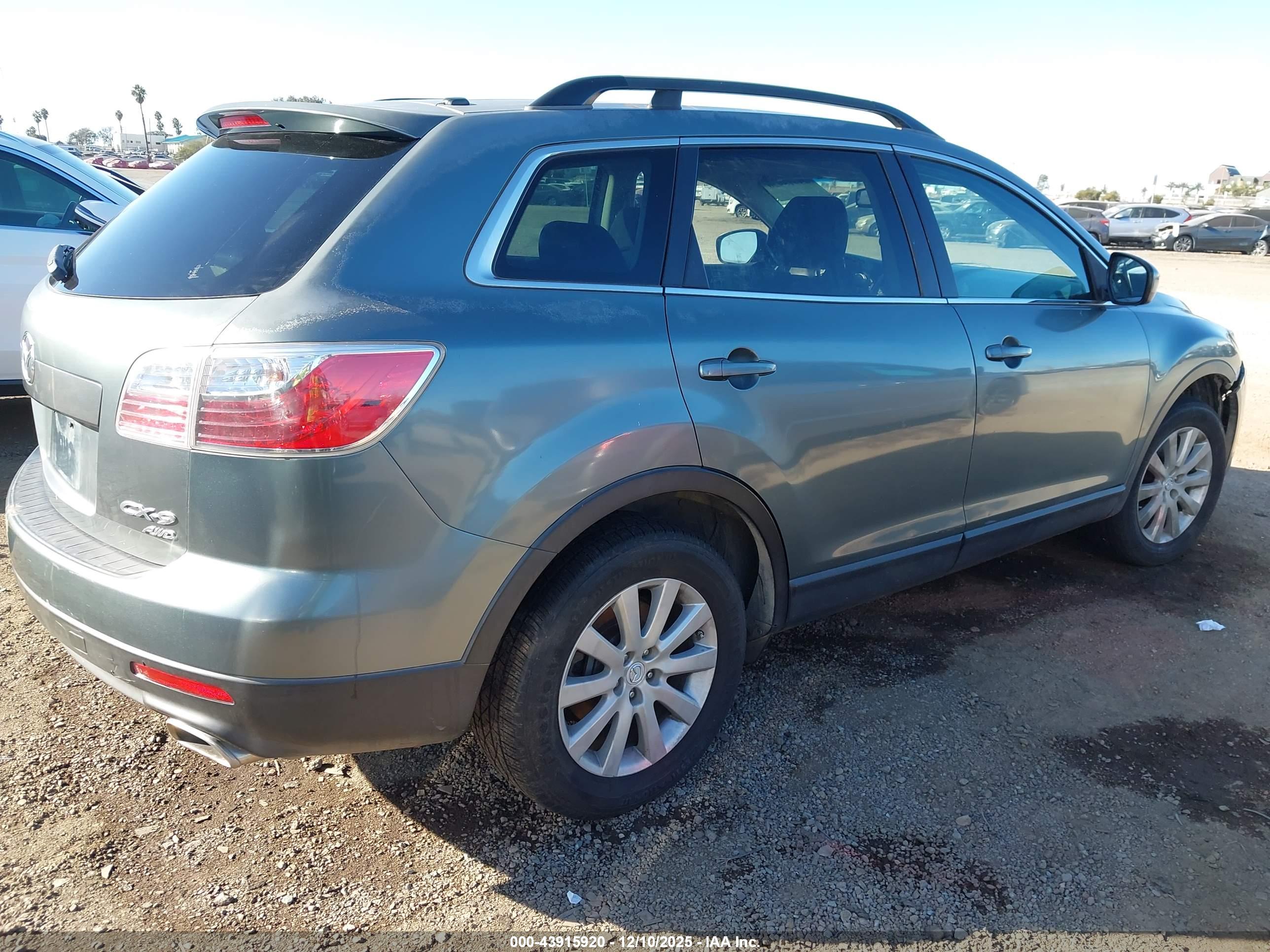 MAZDA CX-9 image 4