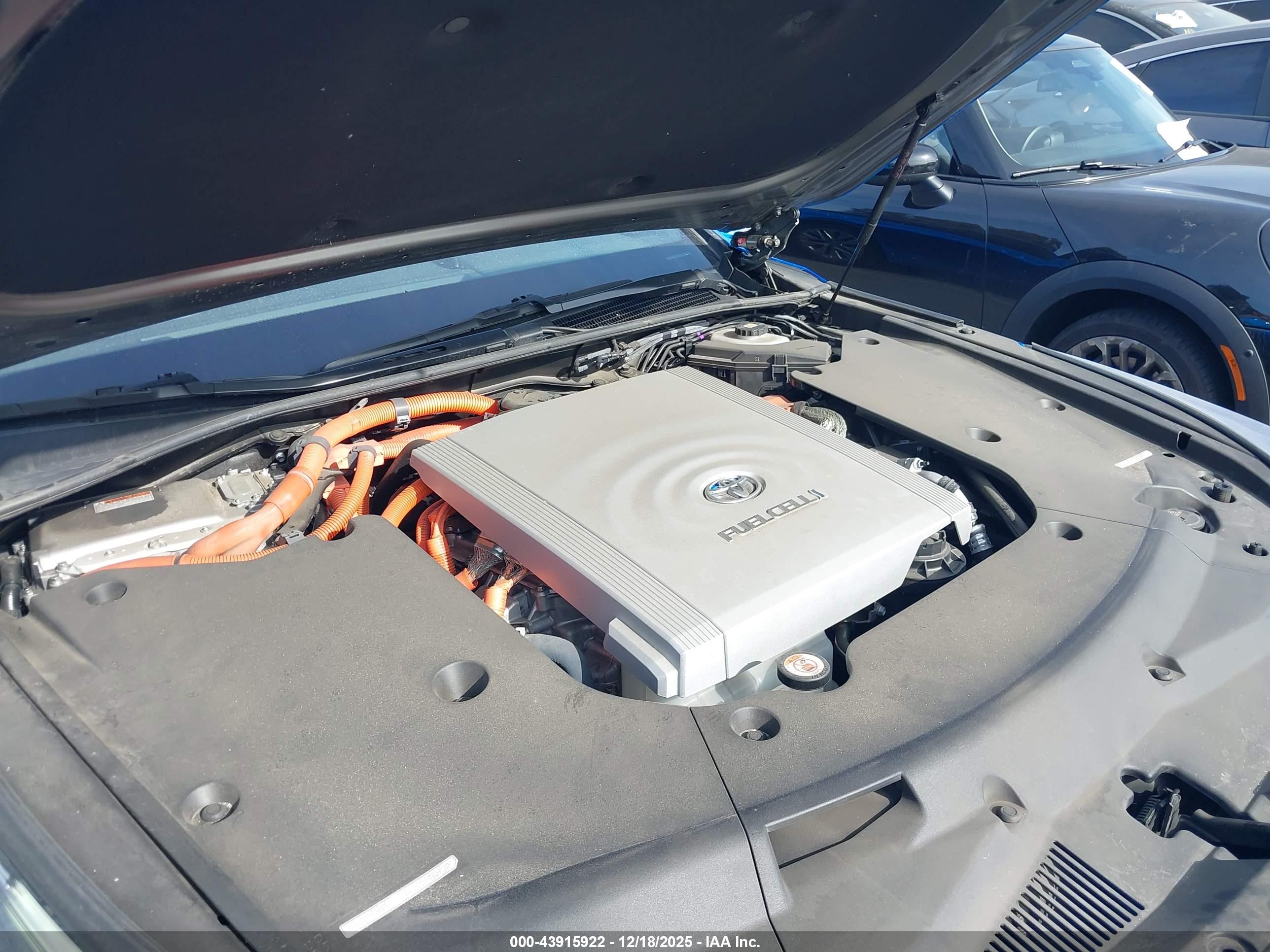 TOYOTA MIRAI image 10