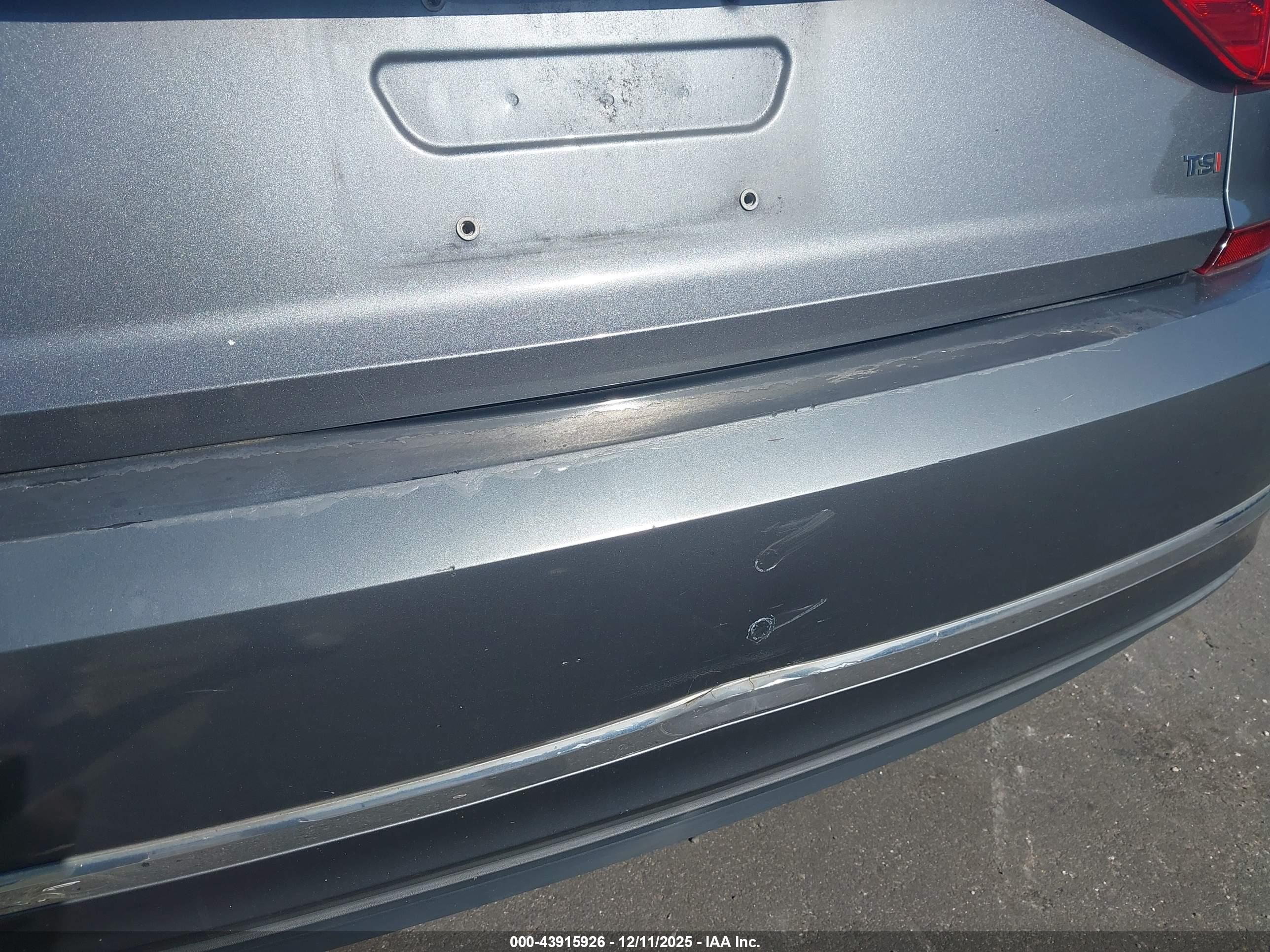 VOLKSWAGEN PASSAT image 6