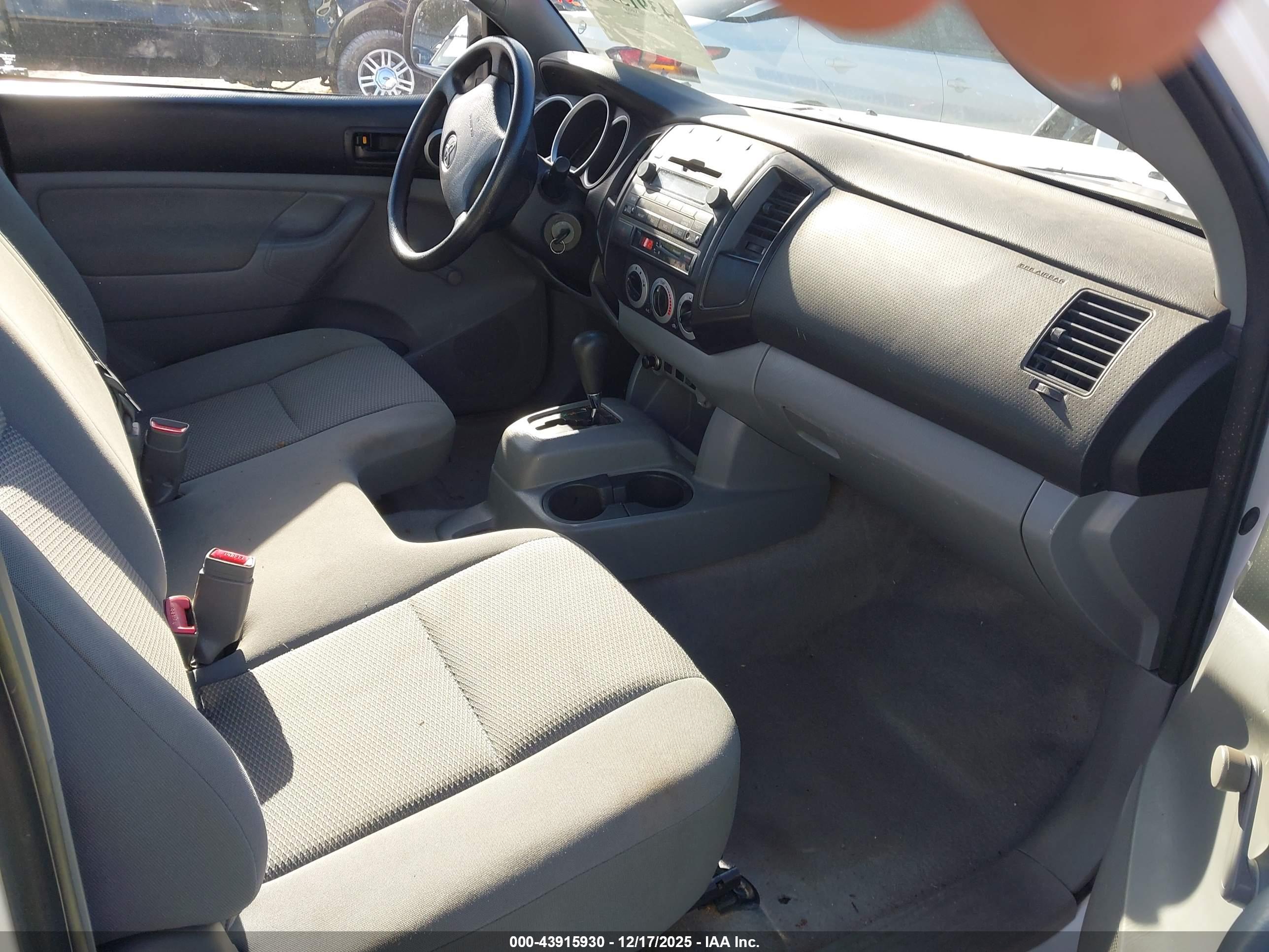 TOYOTA TACOMA image 5