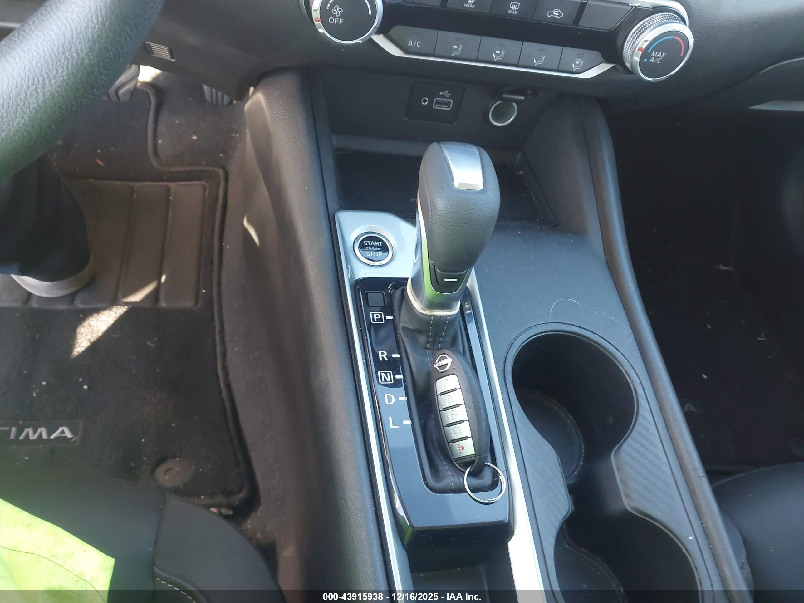 NISSAN ALTIMA image 11