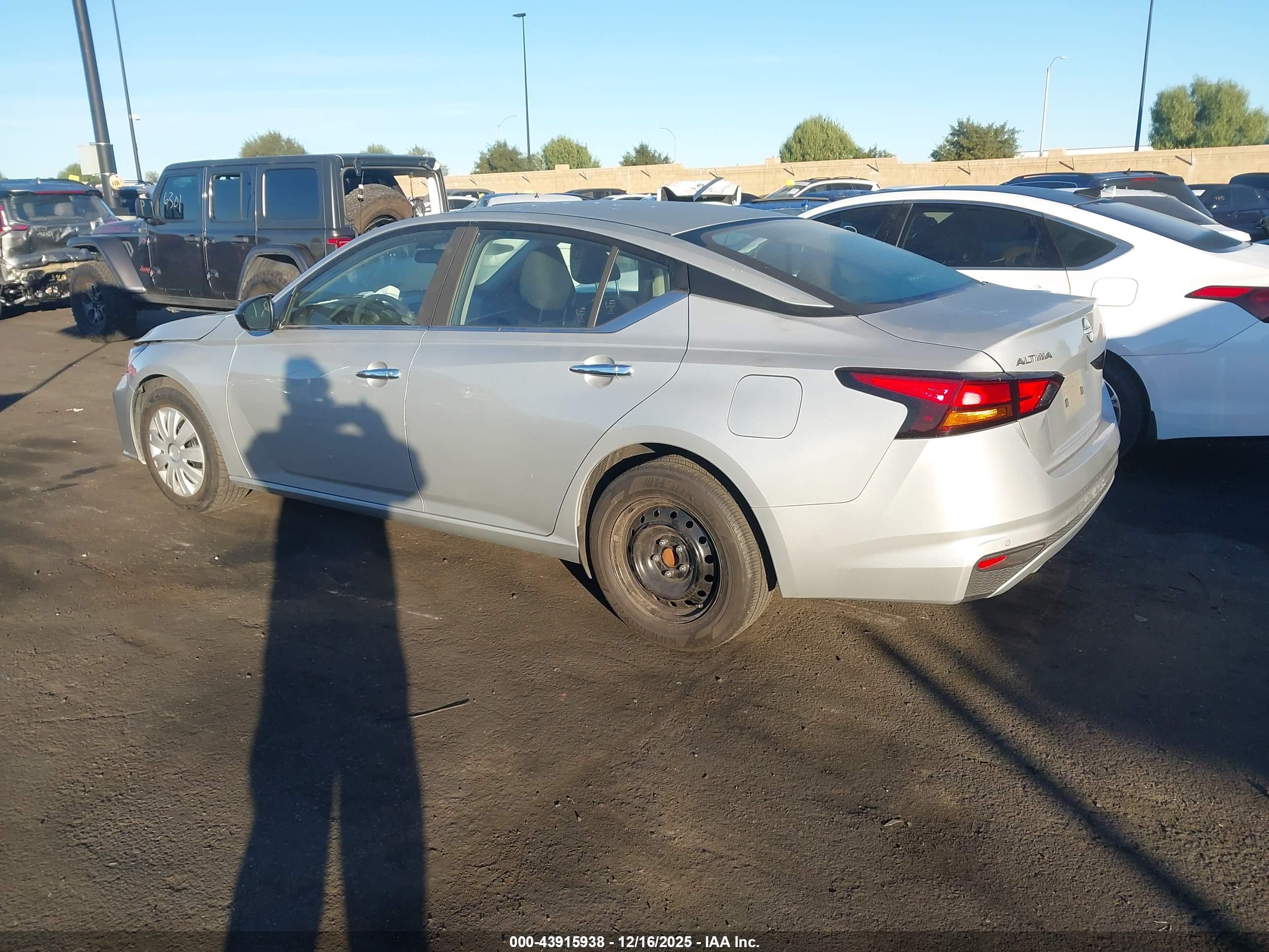 NISSAN ALTIMA image 3