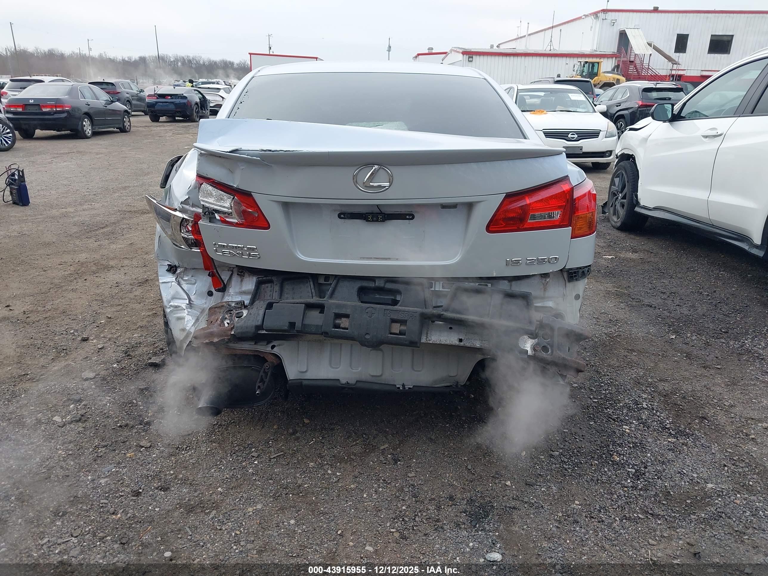 LEXUS IS image 6