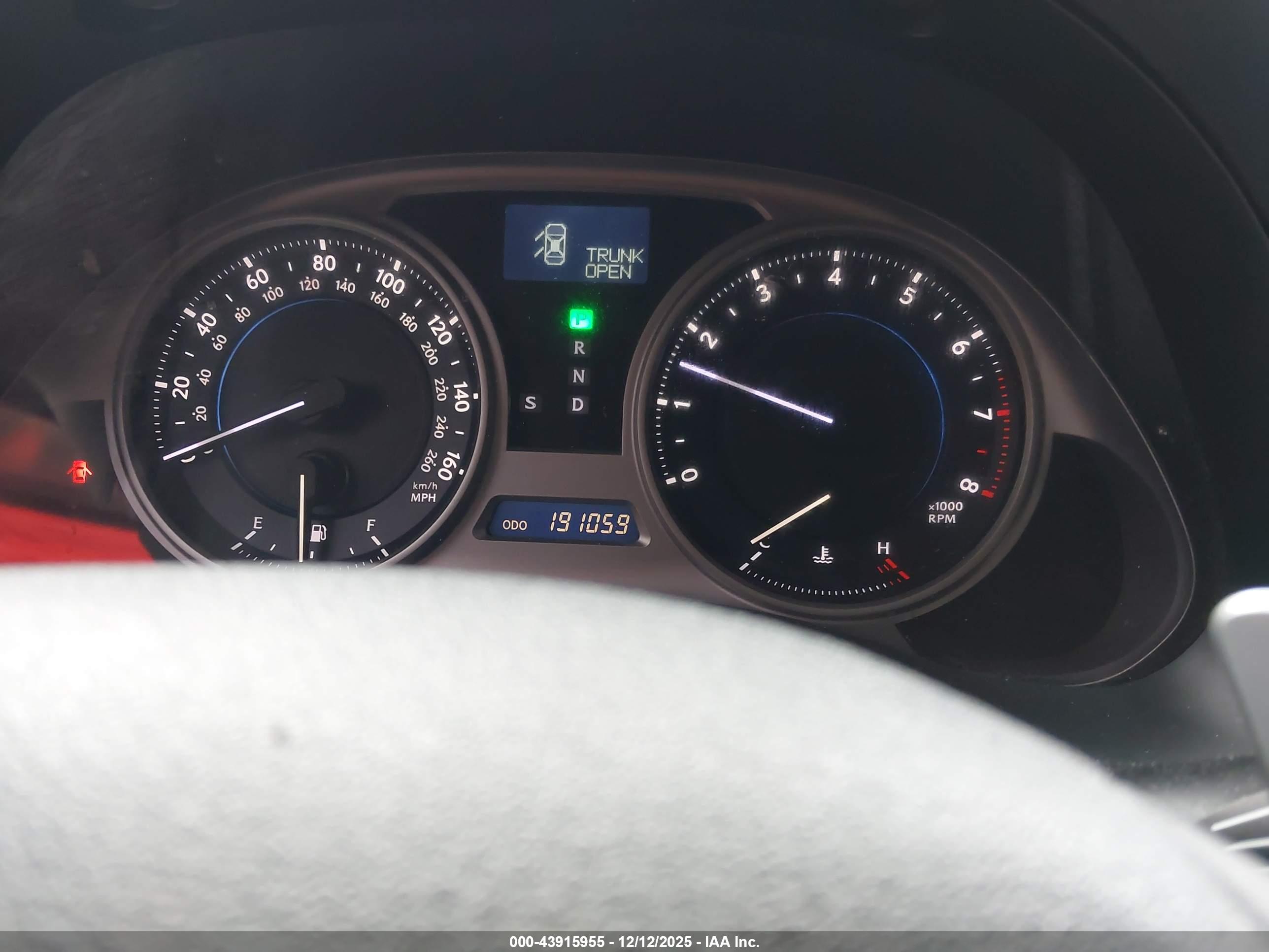 LEXUS IS image 7