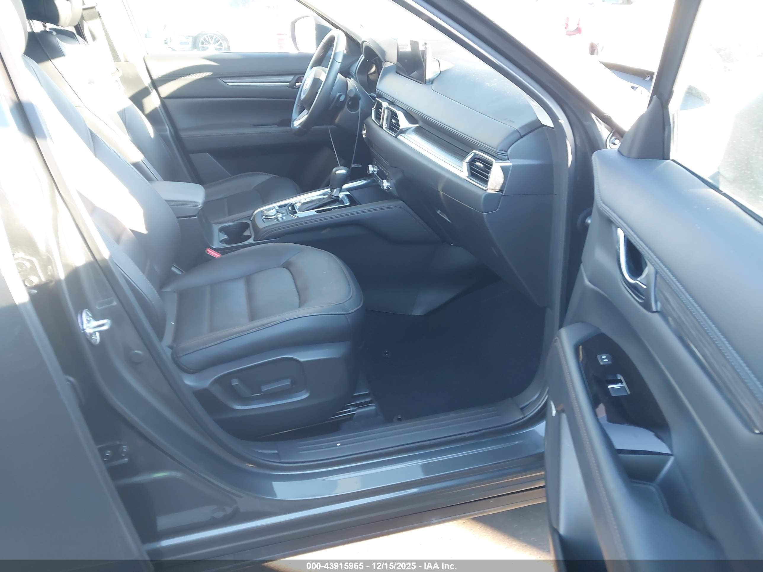 MAZDA CX-5 image 5