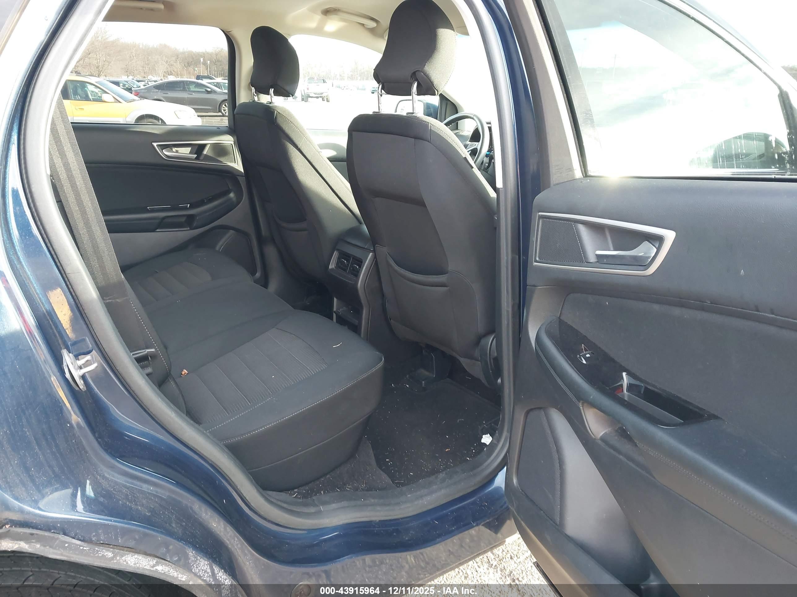 FORD EDGE image 8