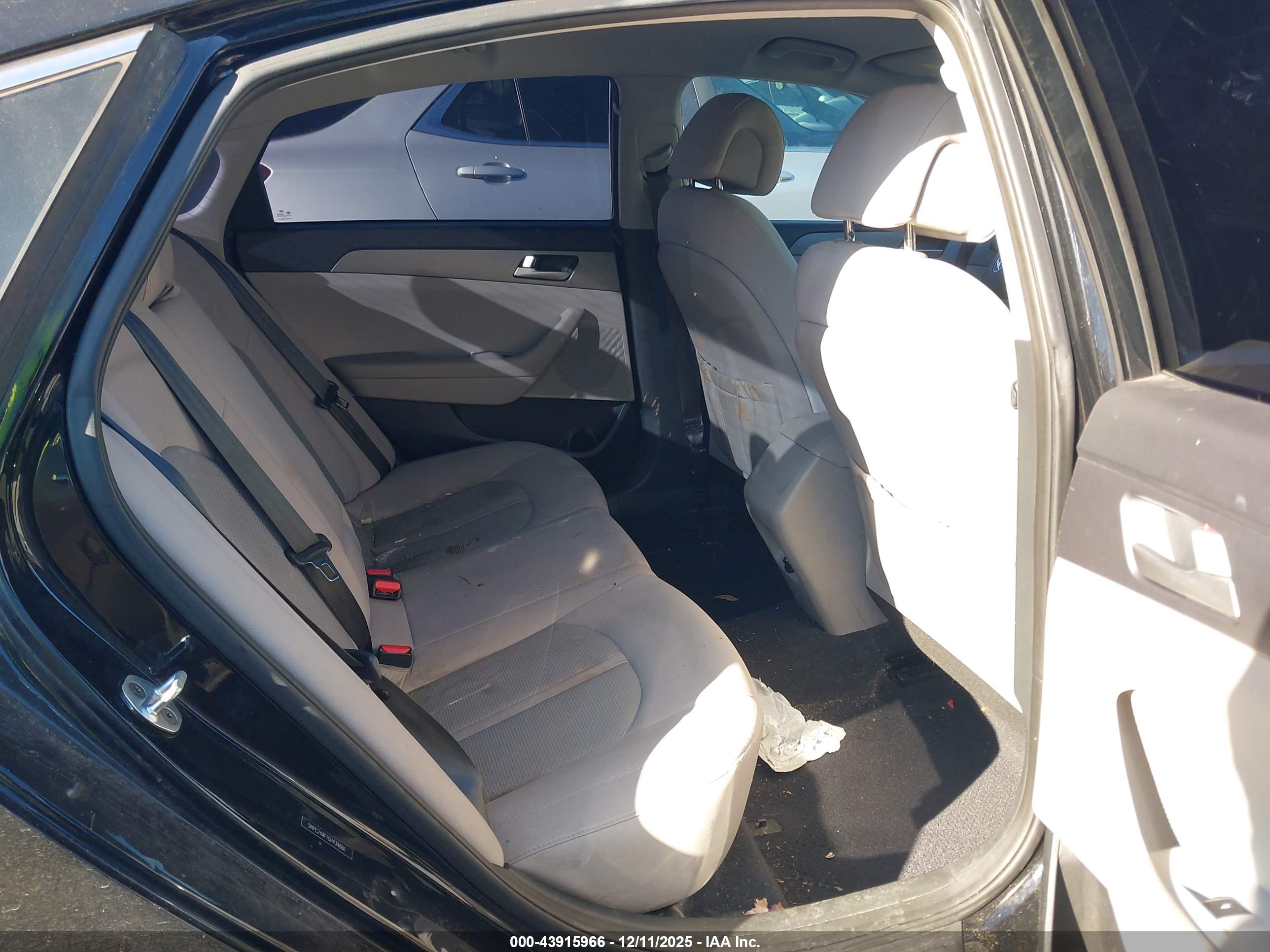 HYUNDAI SONATA image 8