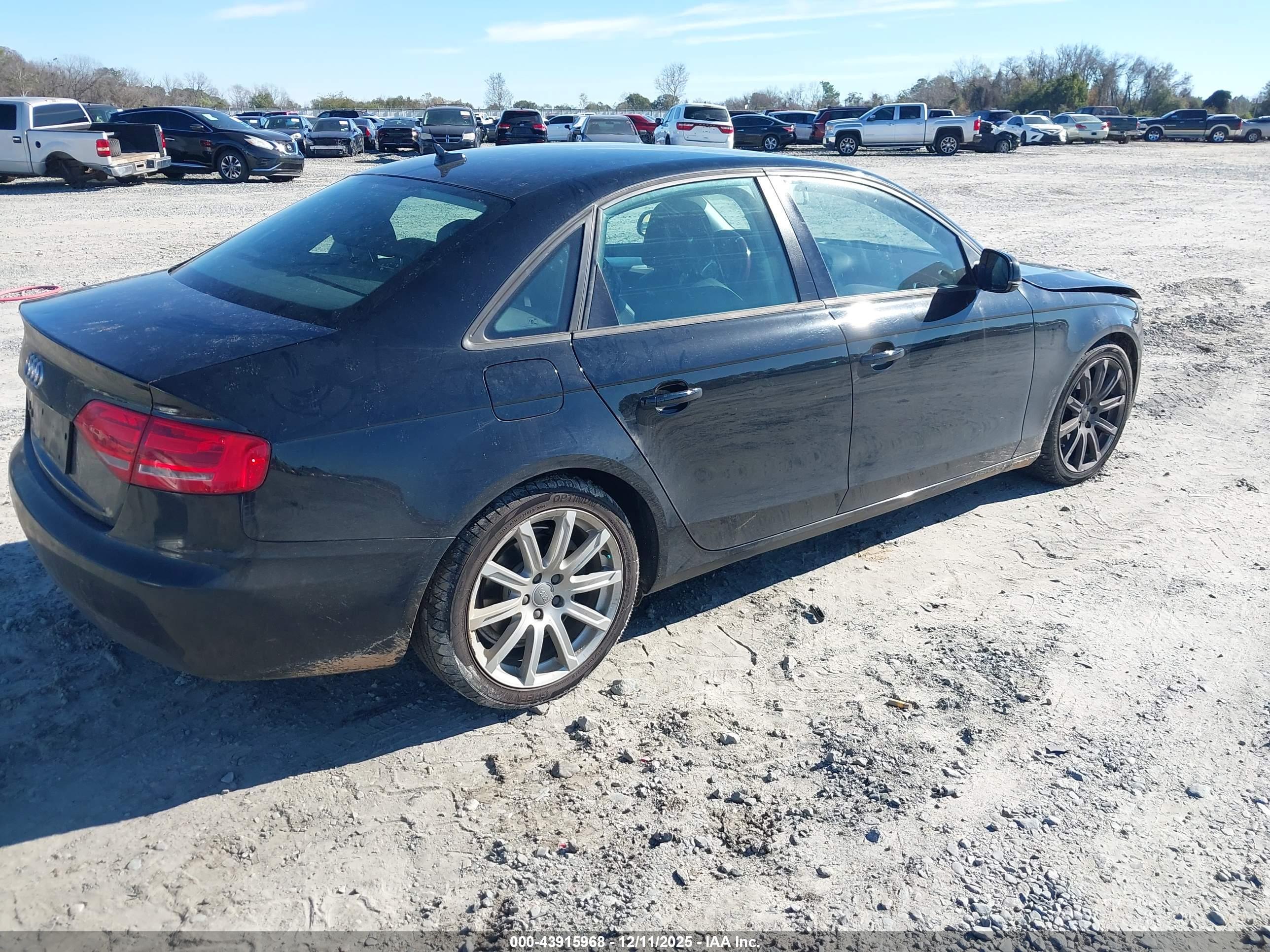 AUDI A4 image 4