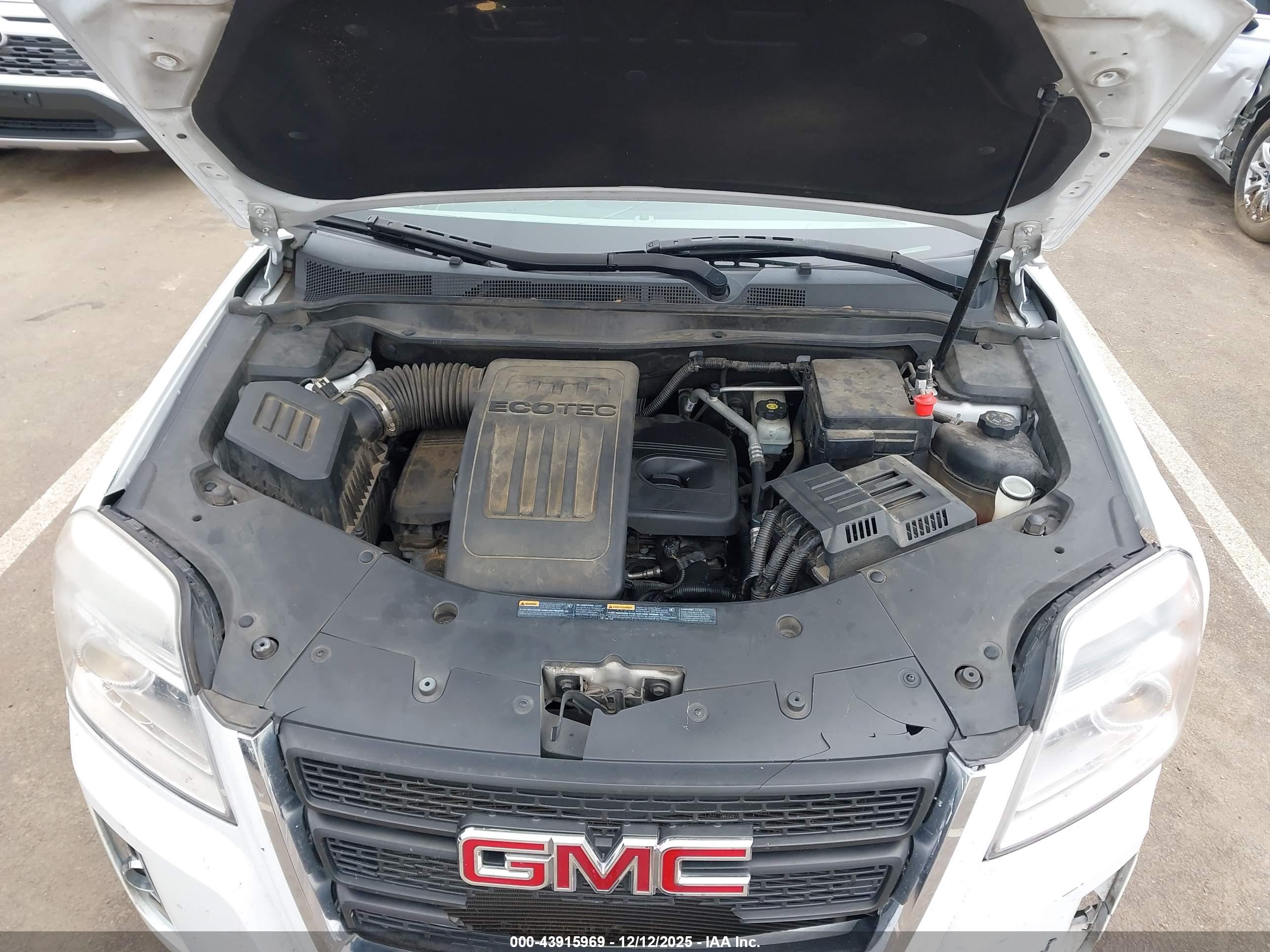 GMC TERRAIN image 10