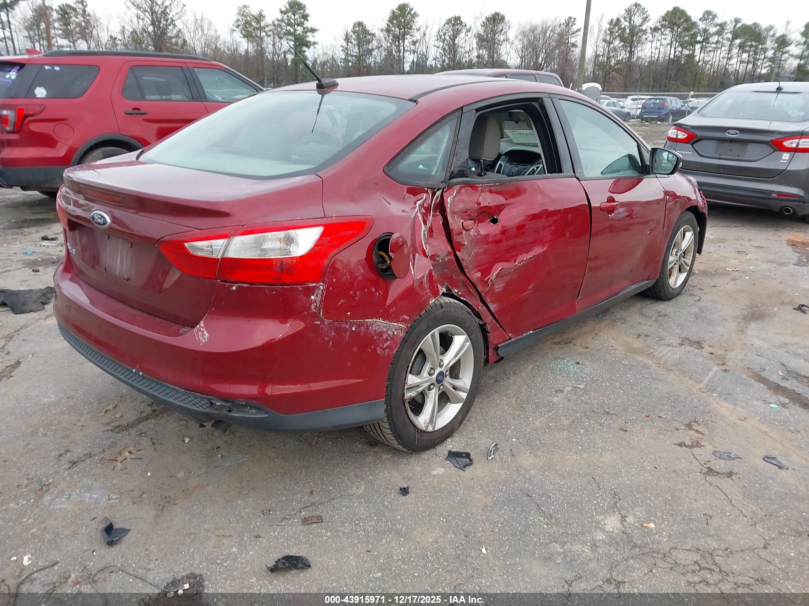 FORD FOCUS image 4