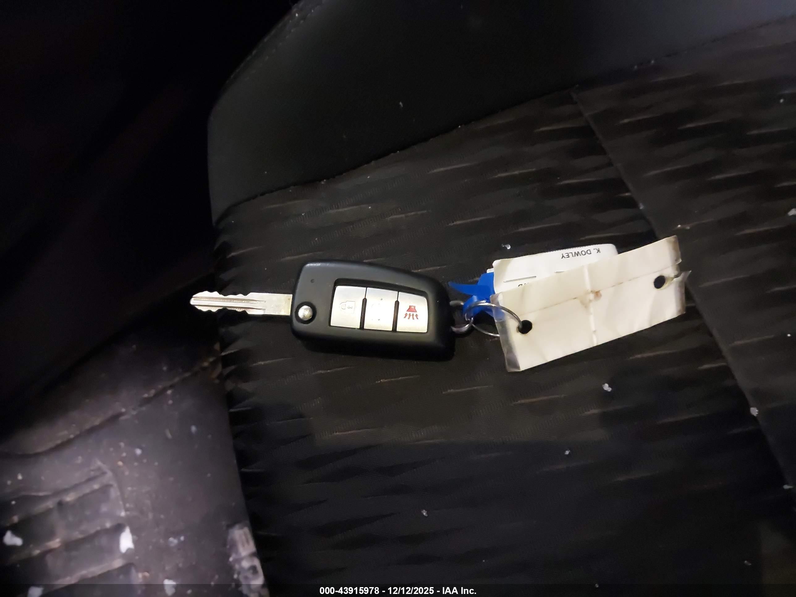 NISSAN ROGUE image 11