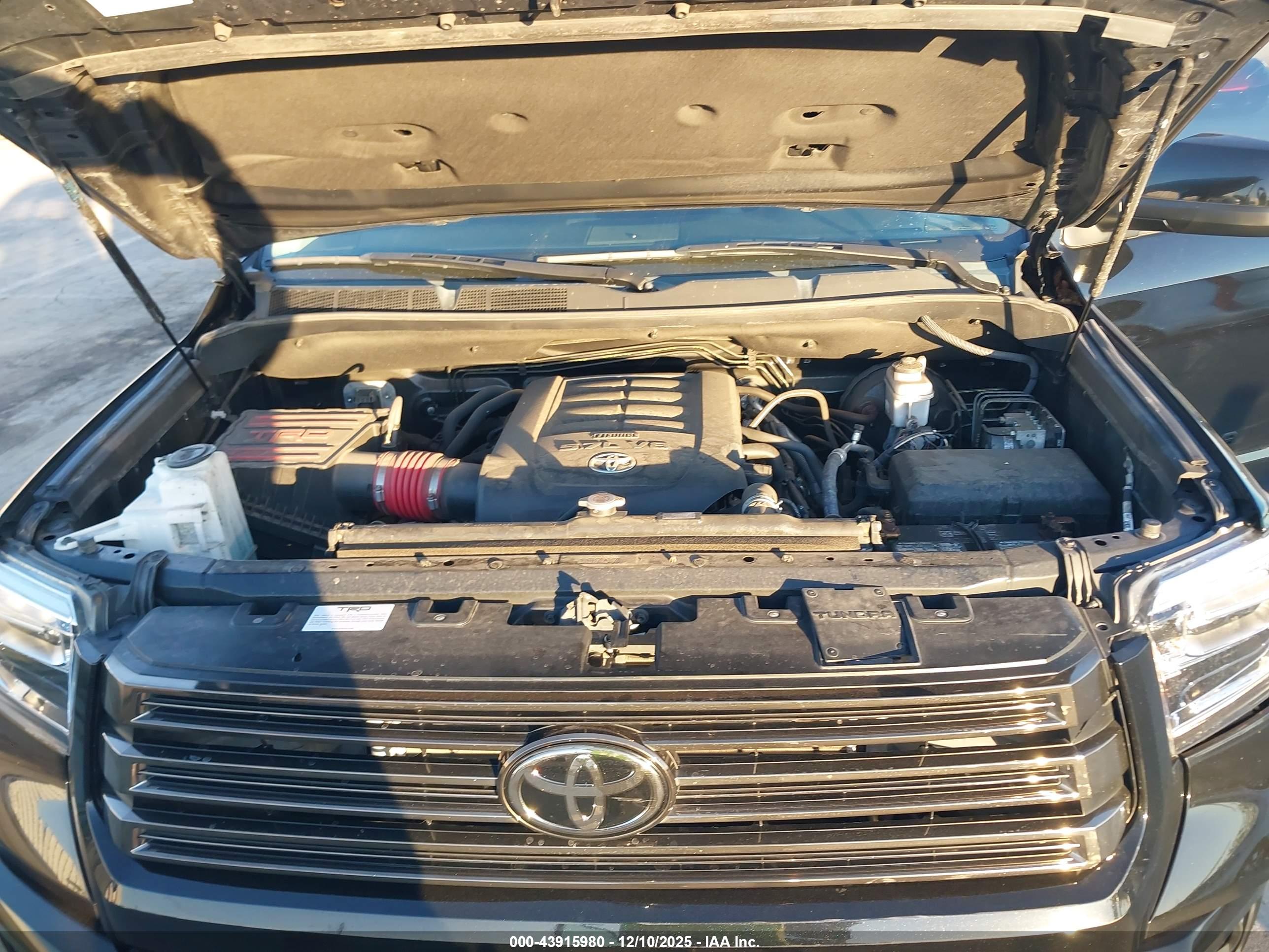 TOYOTA TUNDRA image 10