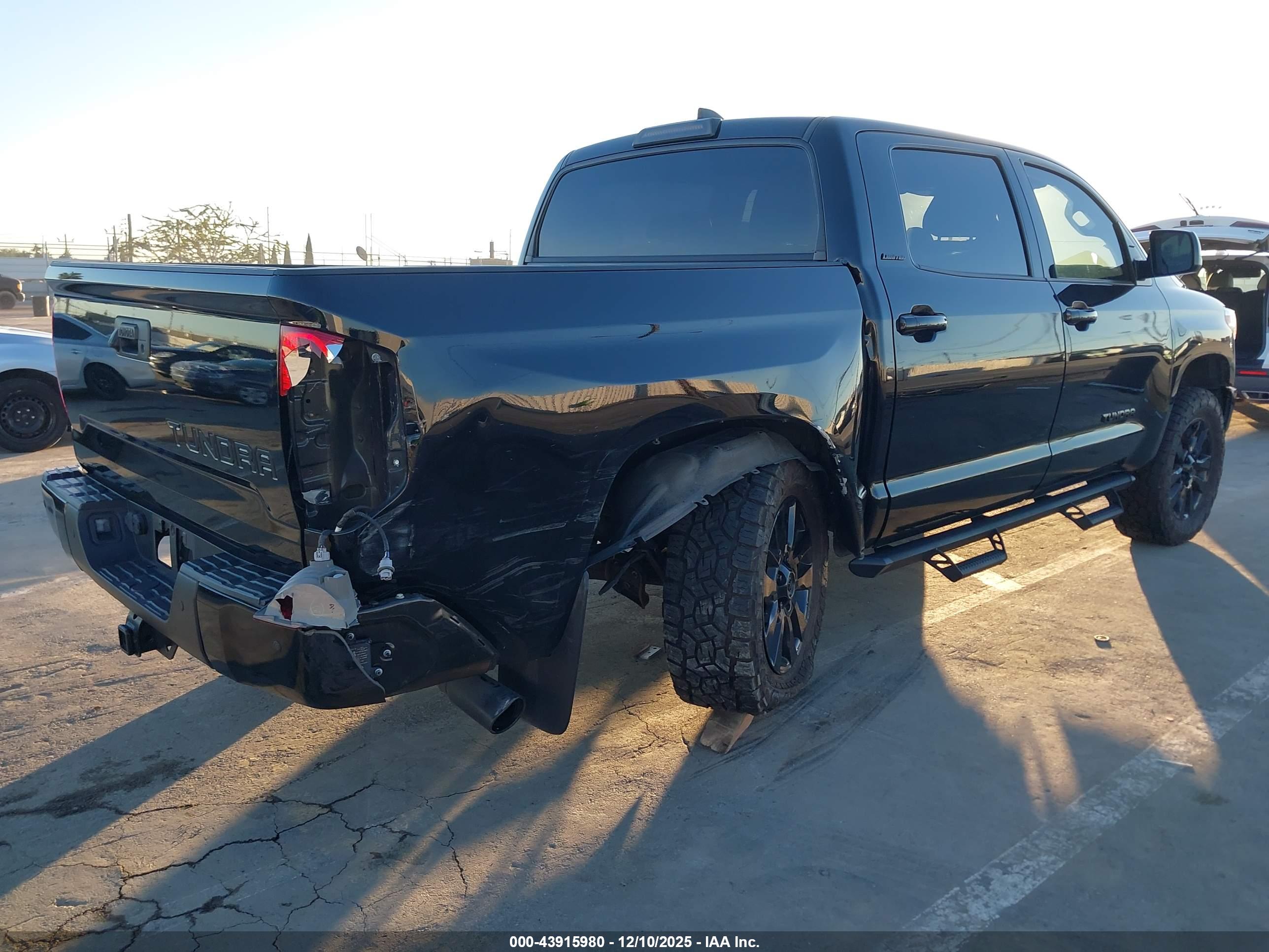 TOYOTA TUNDRA image 4
