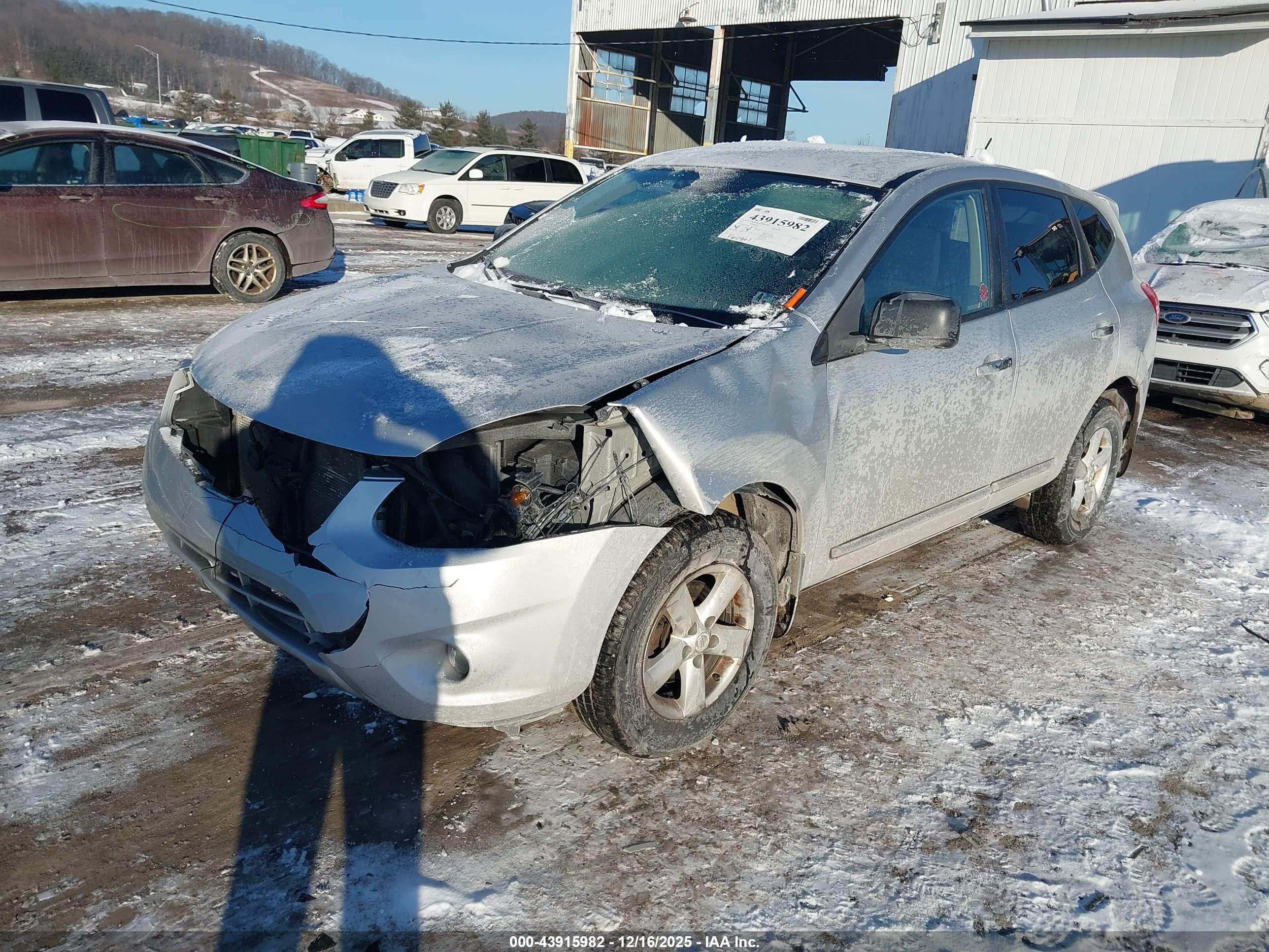 NISSAN ROGUE image 2