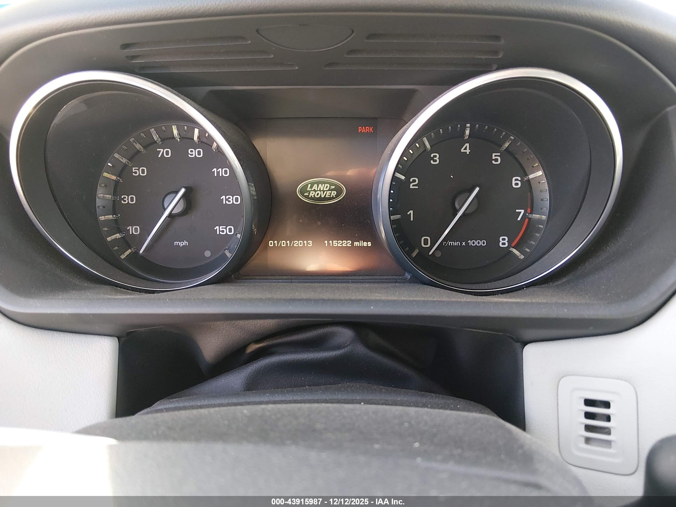 LAND ROVER image 7
