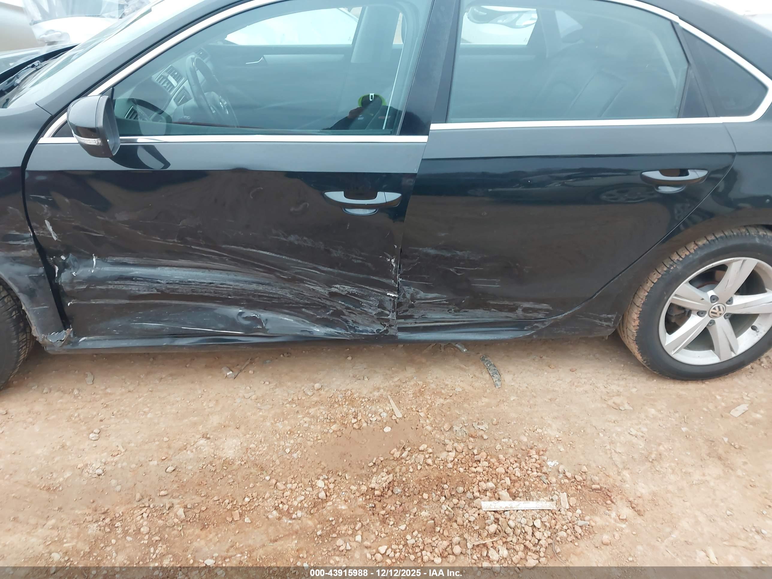 VOLKSWAGEN PASSAT image 6