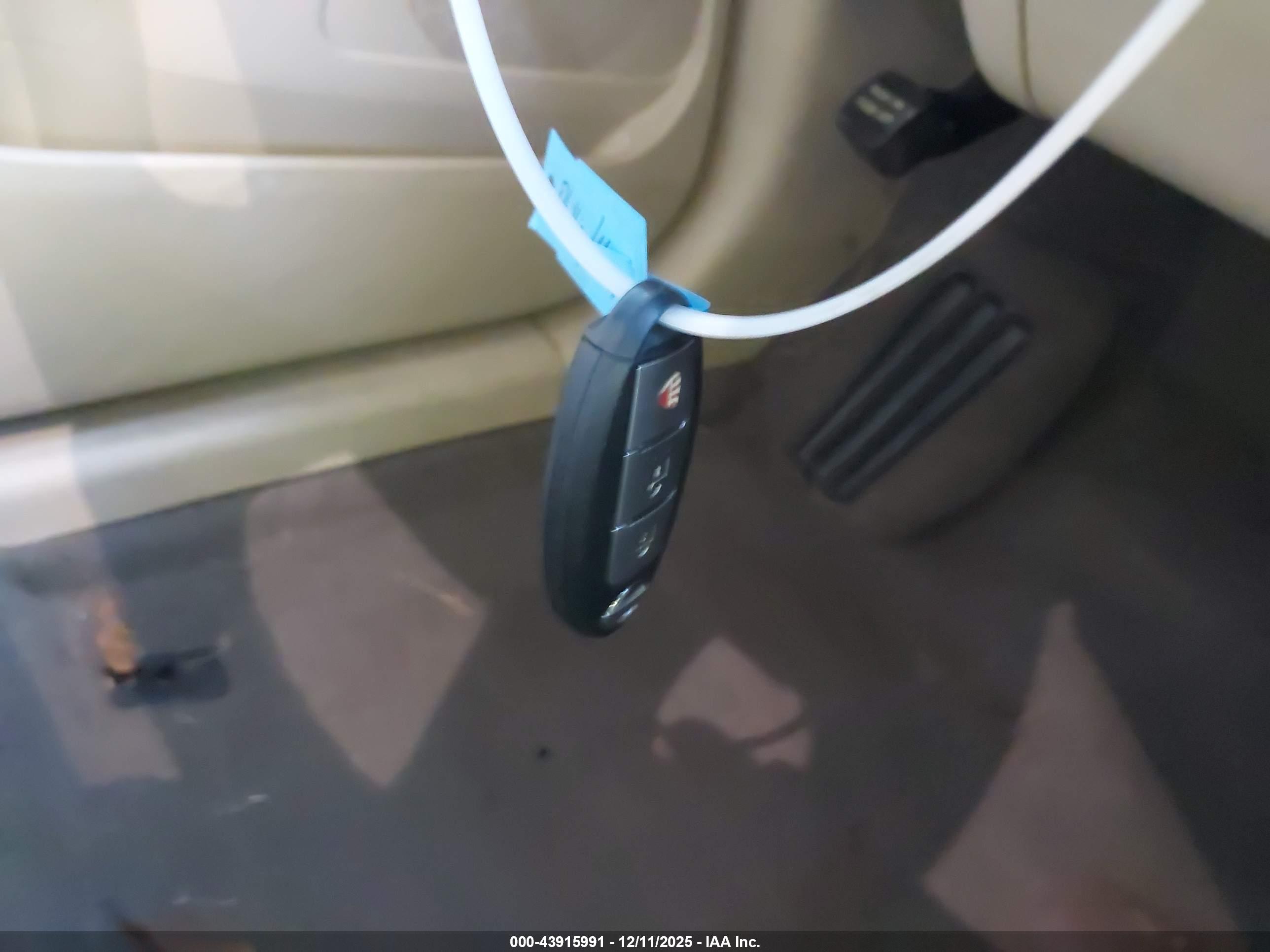 NISSAN MURANO image 11