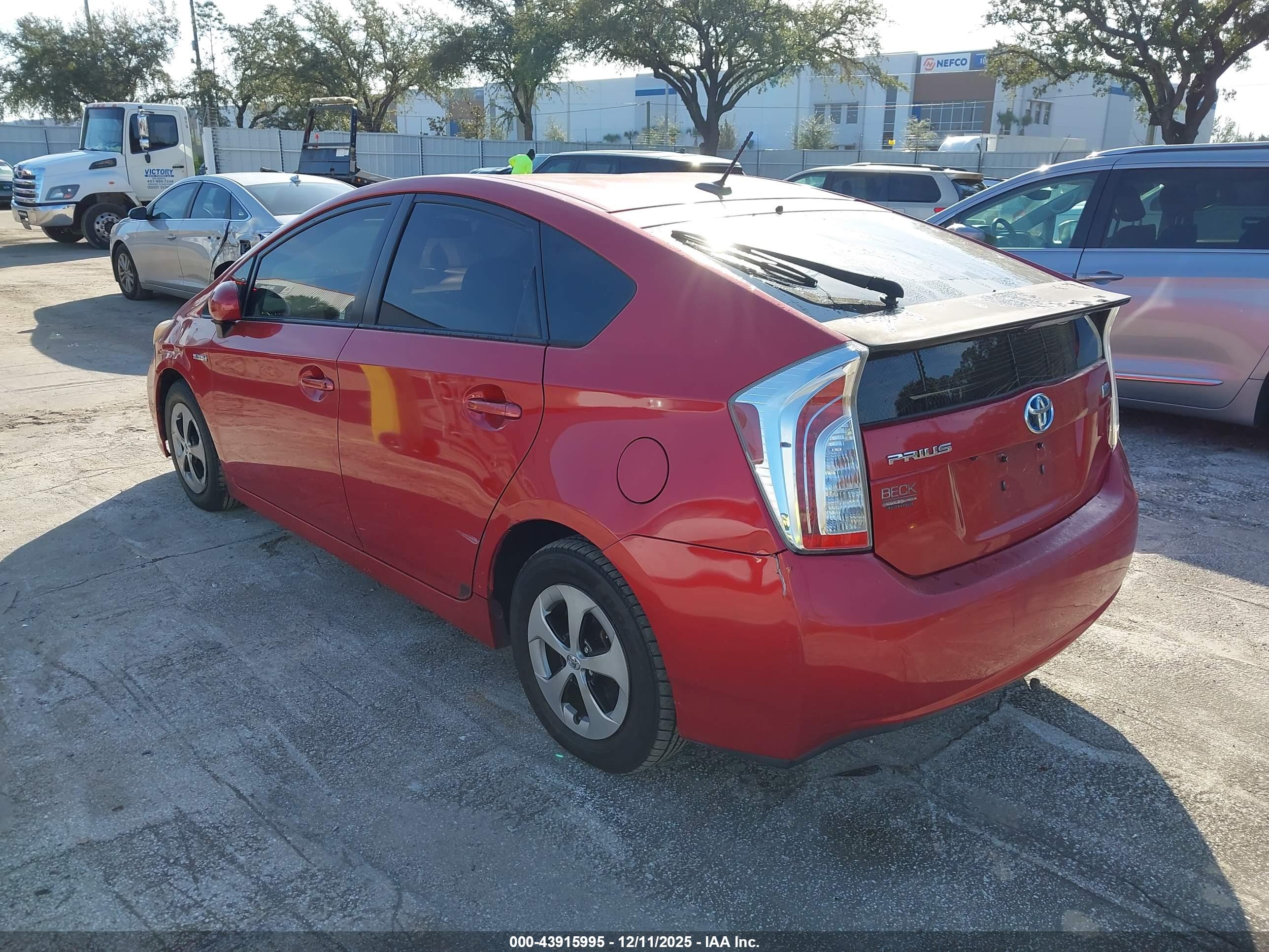 TOYOTA PRIUS image 3