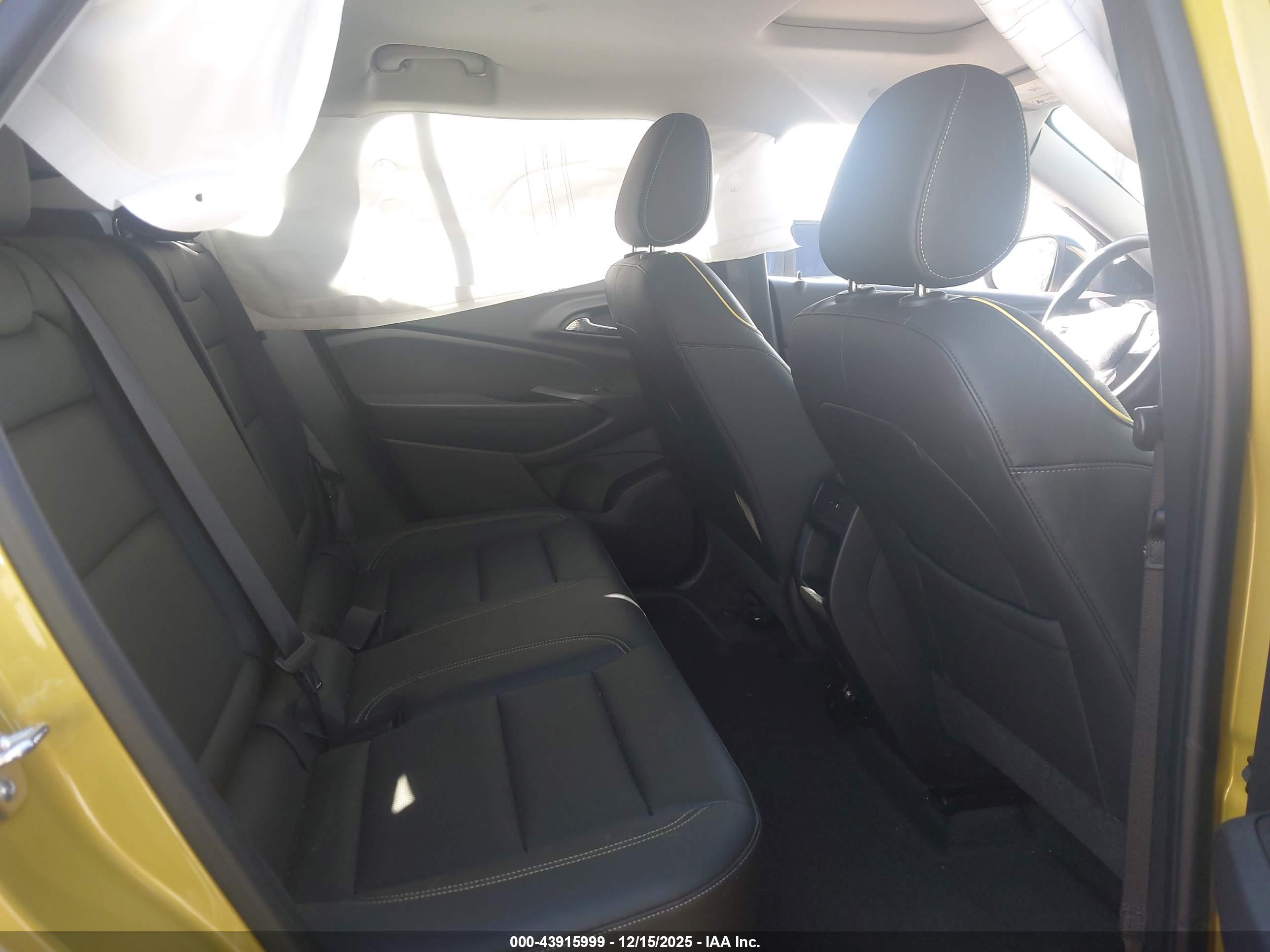 CHEVROLET TRAX image 8