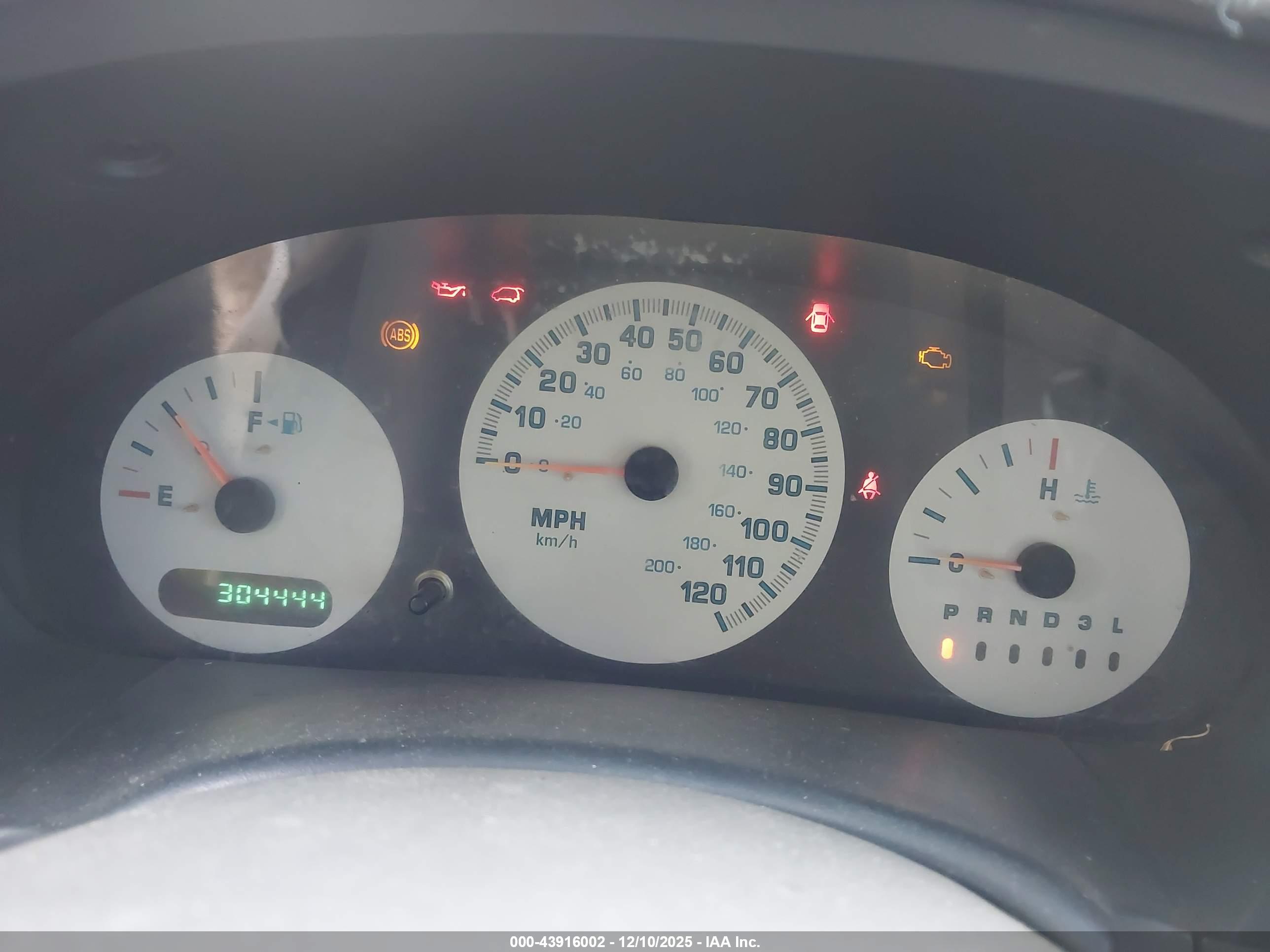 DODGE CARAVAN image 7