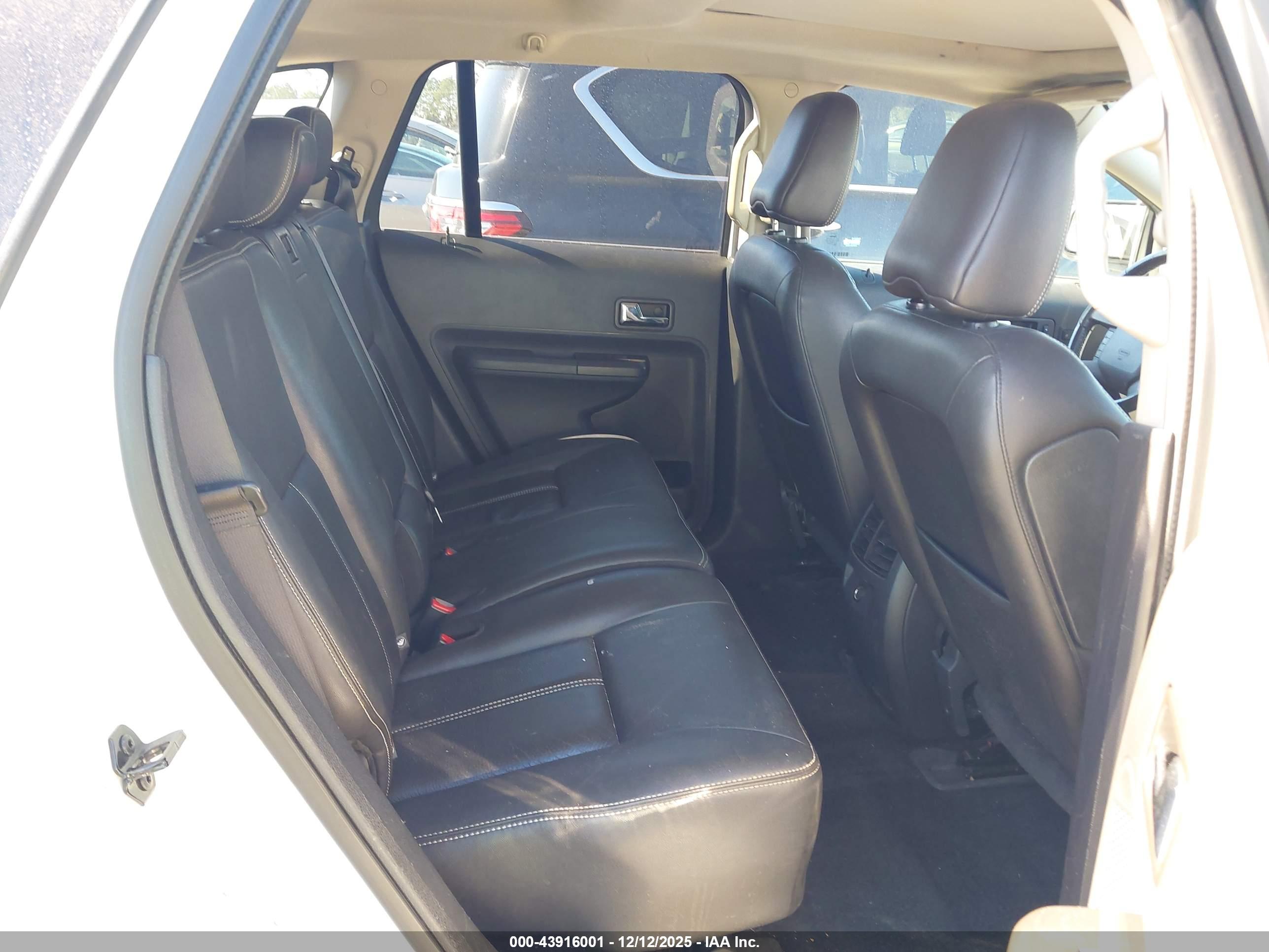 FORD EDGE image 8