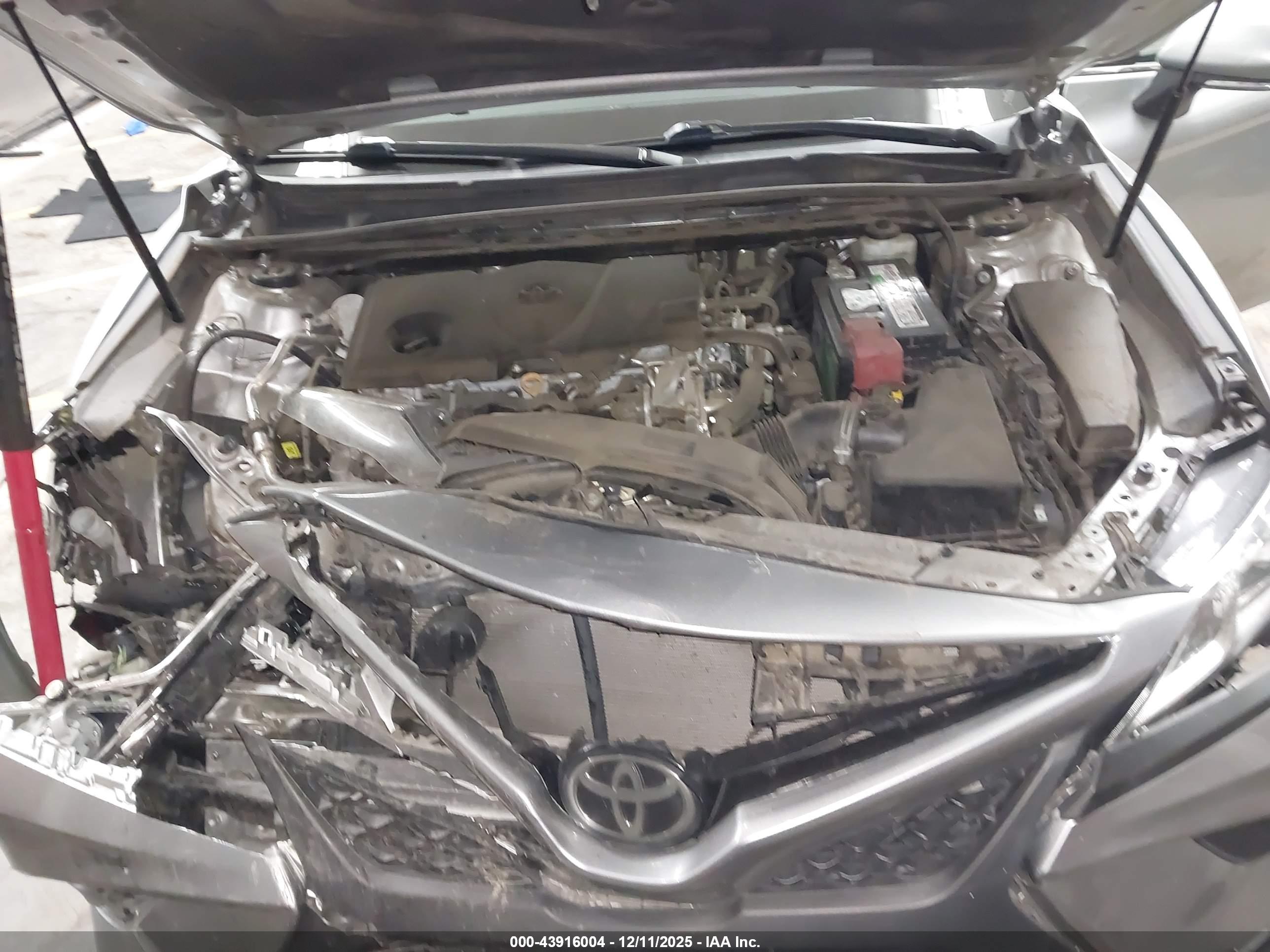 TOYOTA CAMRY image 10