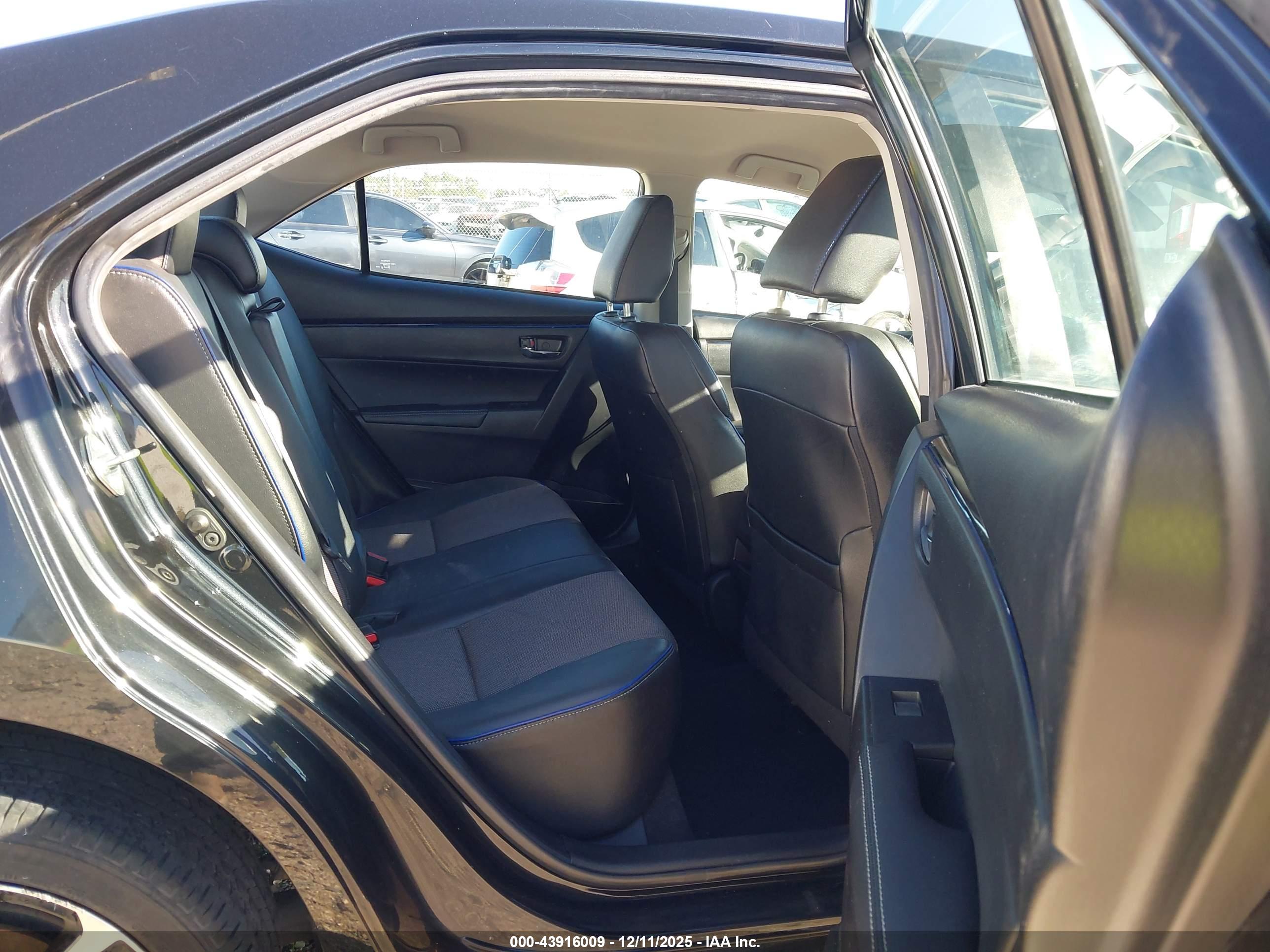 TOYOTA COROLLA image 8