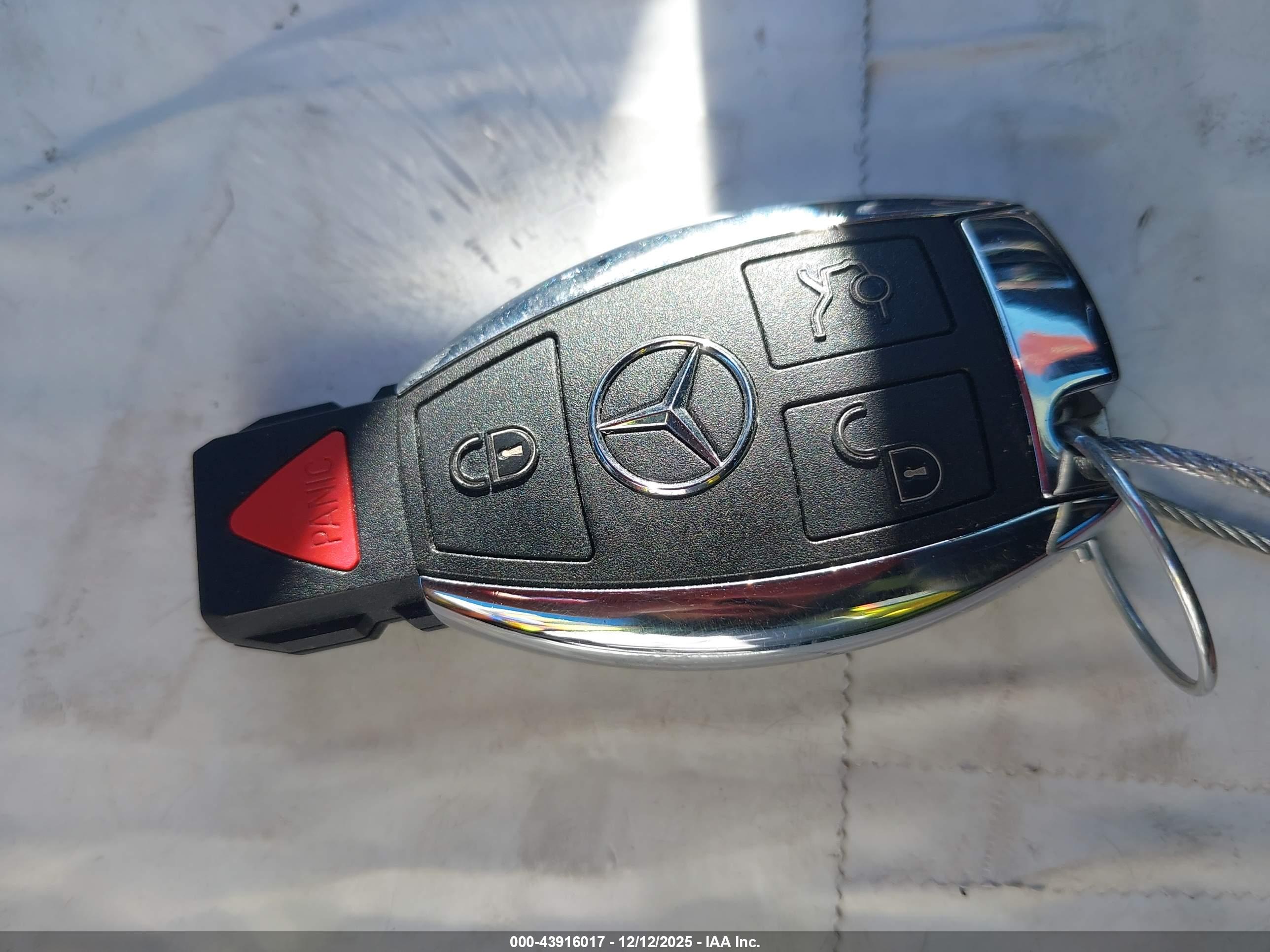 MERCEDES-BENZ C image 11