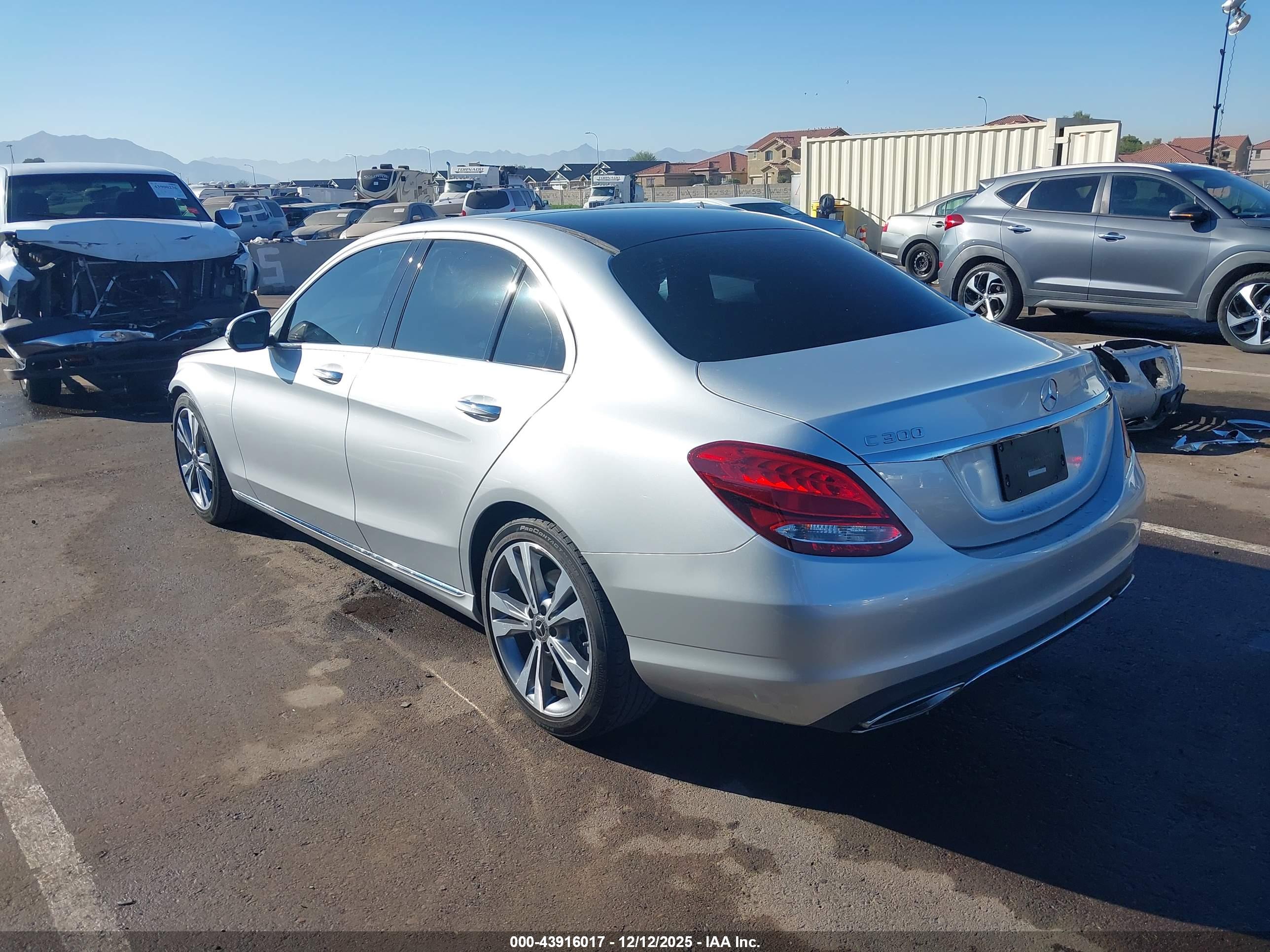 MERCEDES-BENZ C image 3