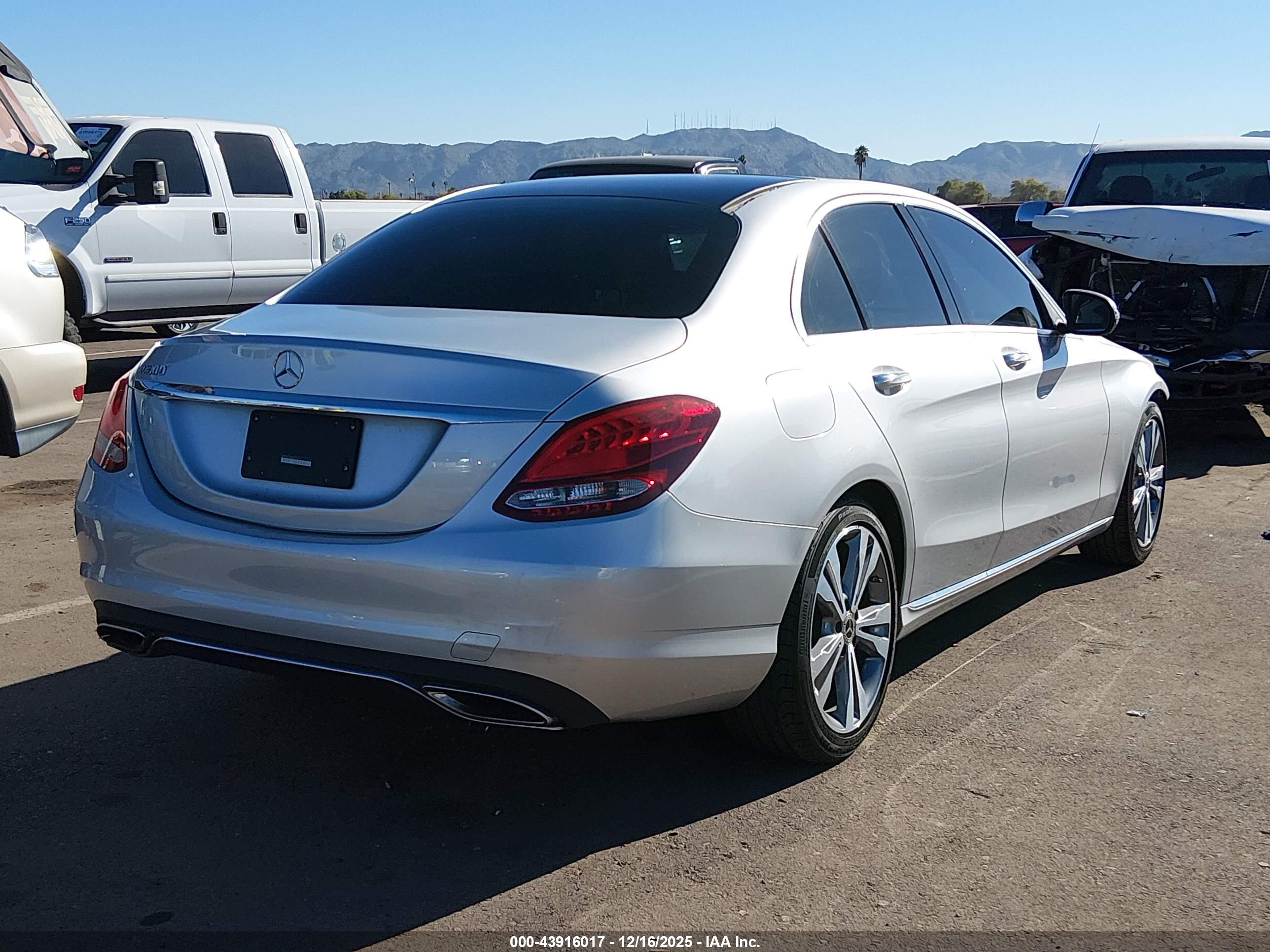MERCEDES-BENZ C image 4