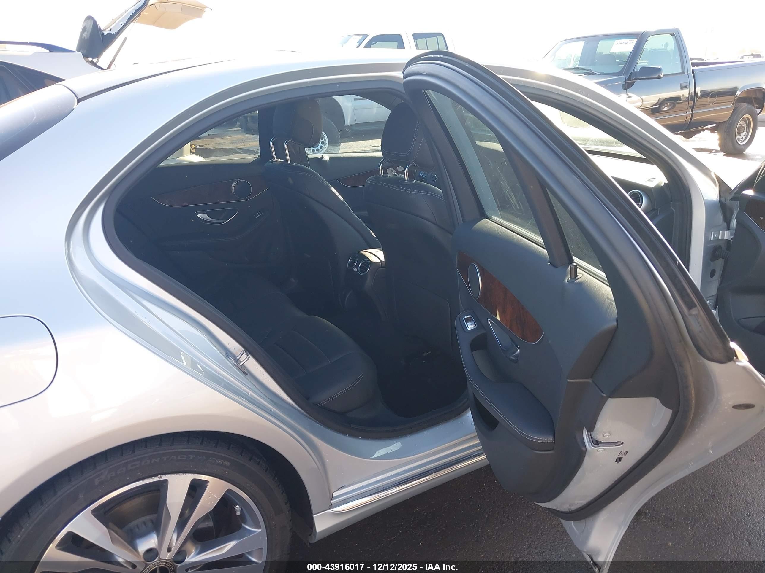 MERCEDES-BENZ C image 8