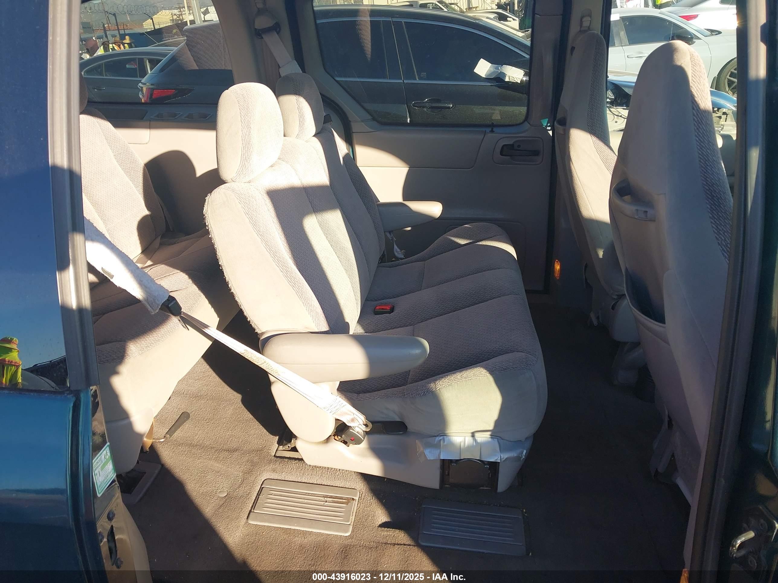 FORD WINDSTAR image 8