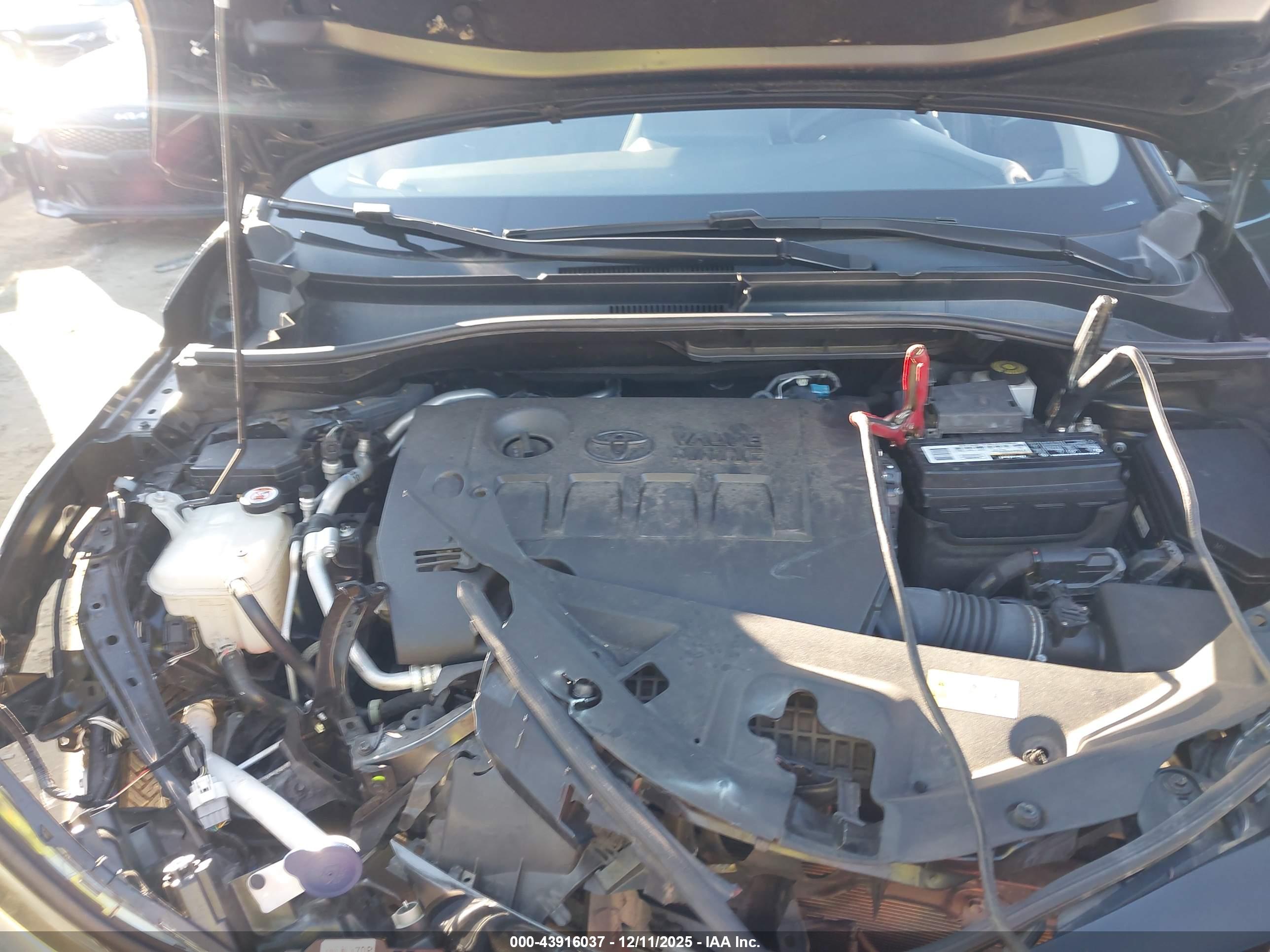 TOYOTA C-HR image 10